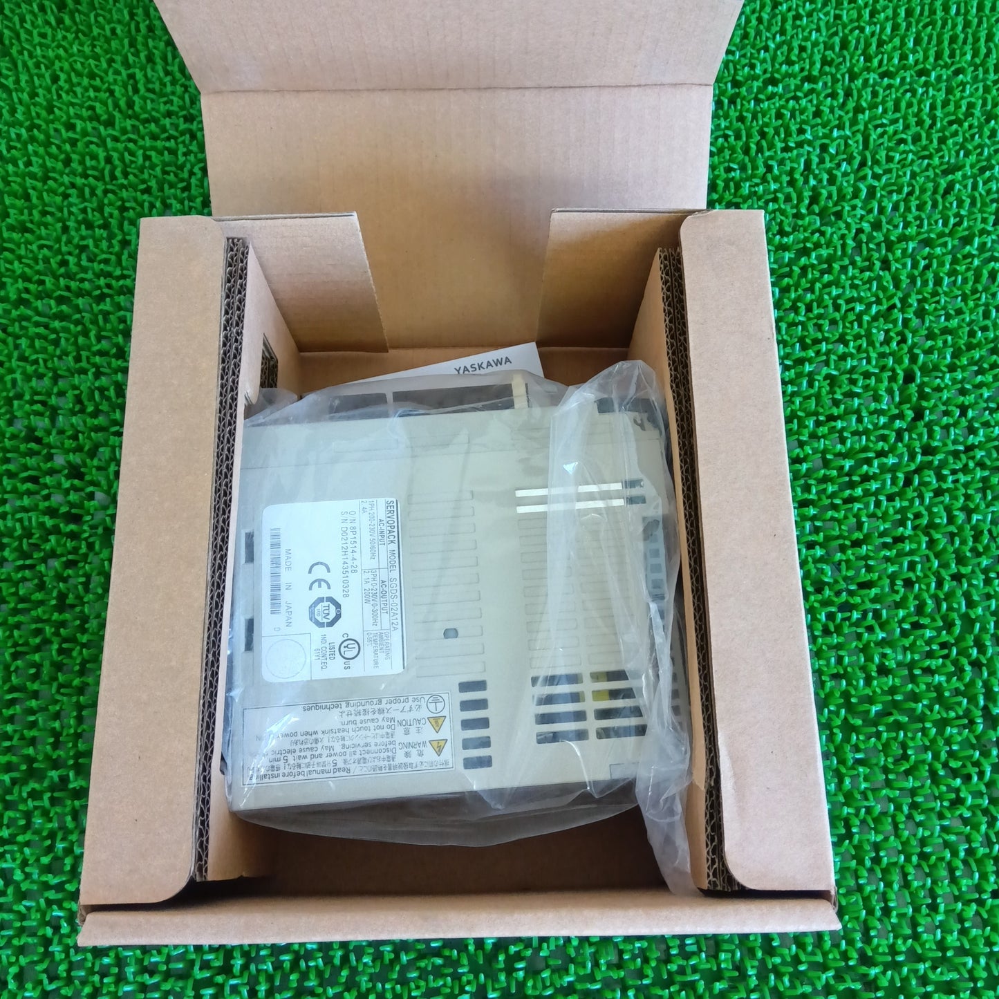 安川電機 SGDS-02A12A サーボアンプ 保管品