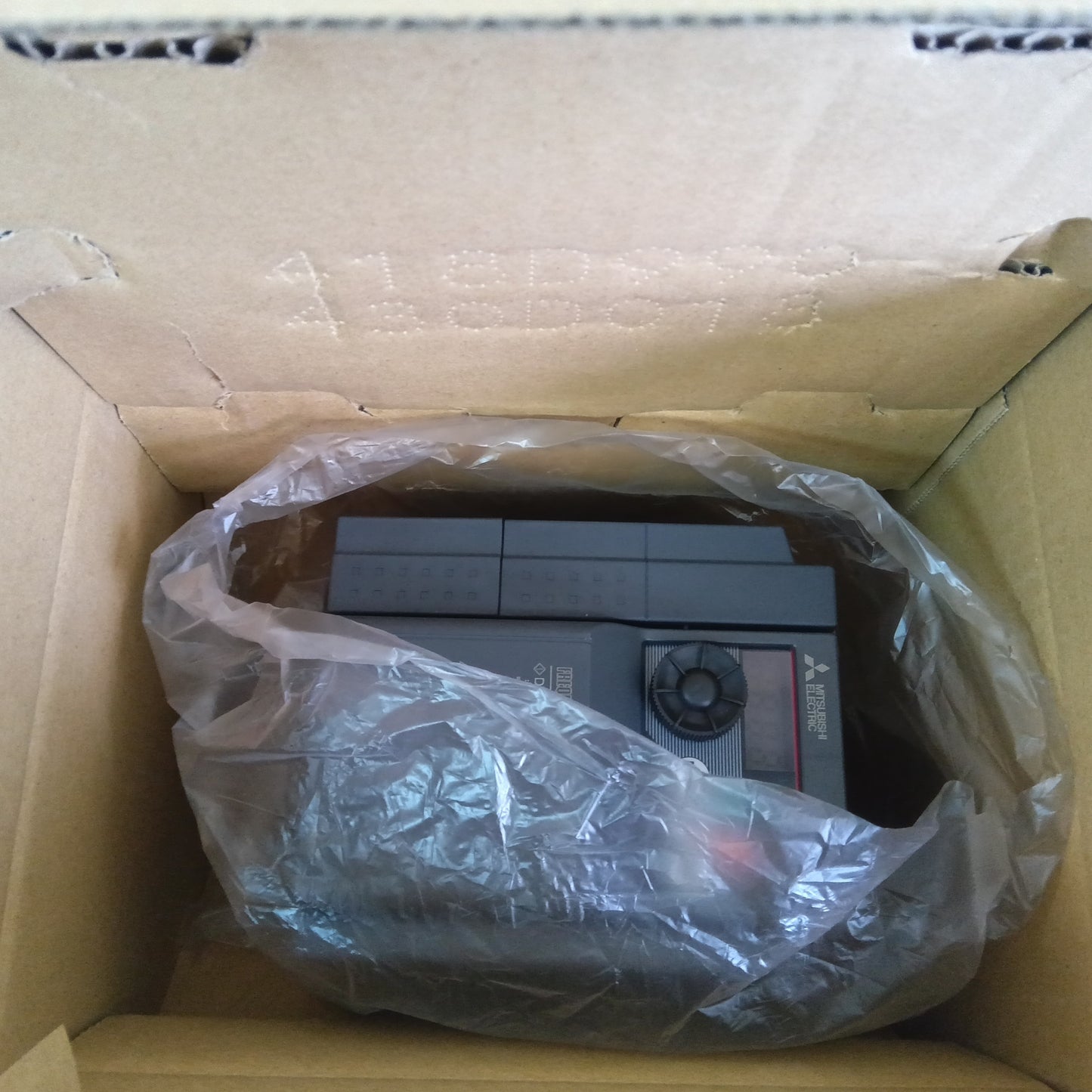 三菱電機 FR-D720-2.2K インバータ 開封済未使用