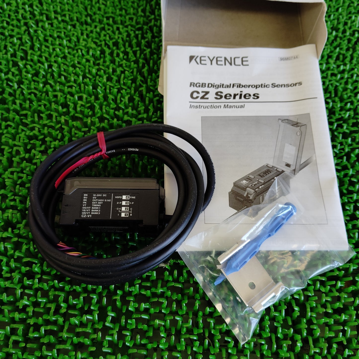 キーエンス CZ-V1 RGBデジタル判別センサ