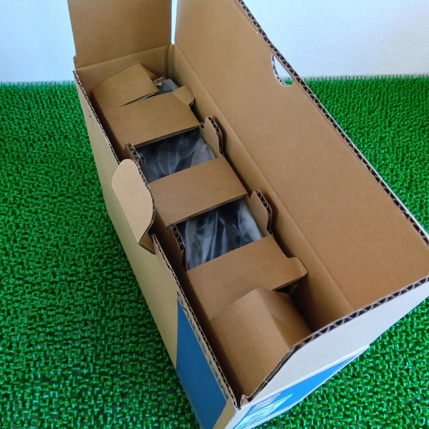 三菱電機 MR-J4-70B サーボアンプ 箱汚れあり