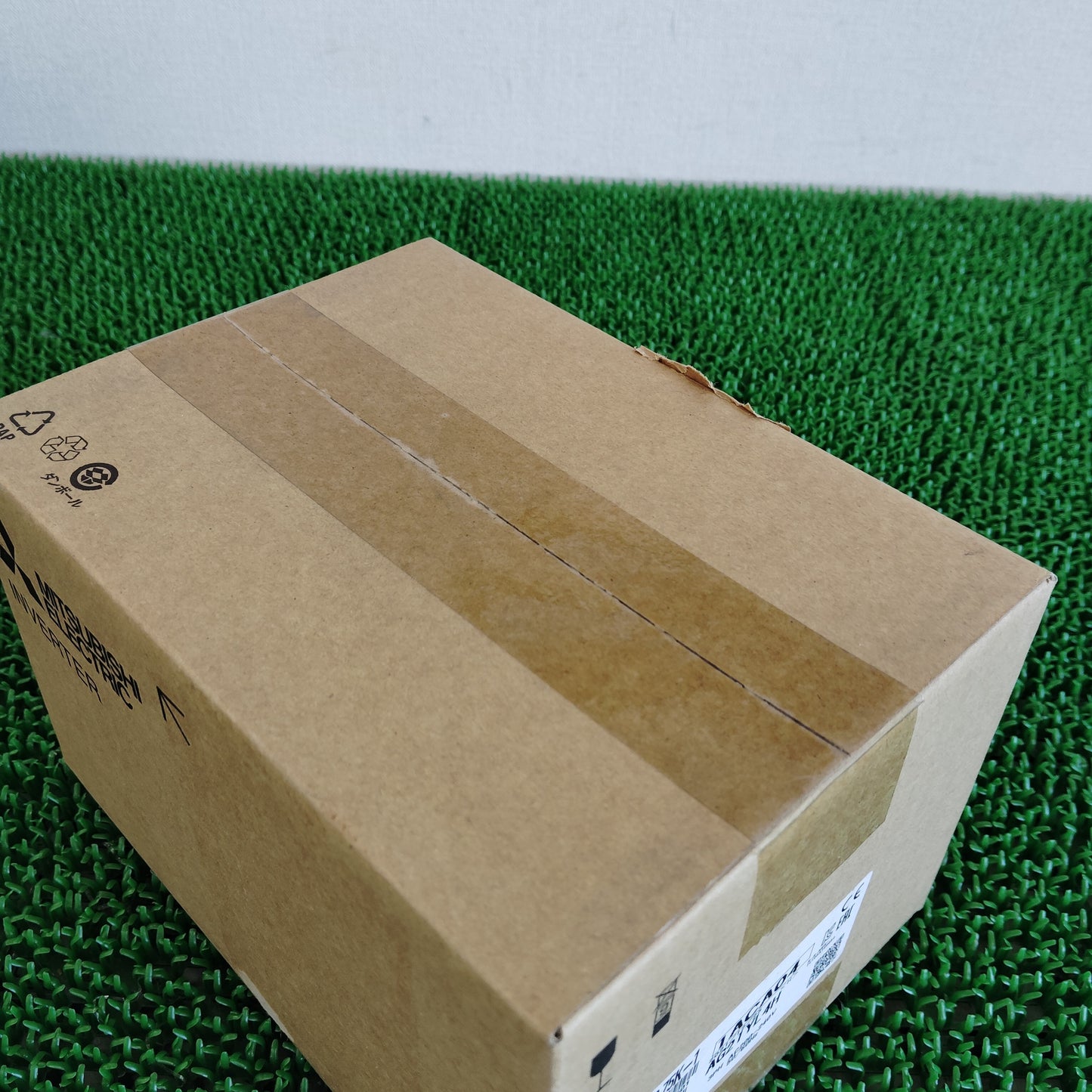 三菱電機 FR-E820-0.75K-1 インバータ FREQROL