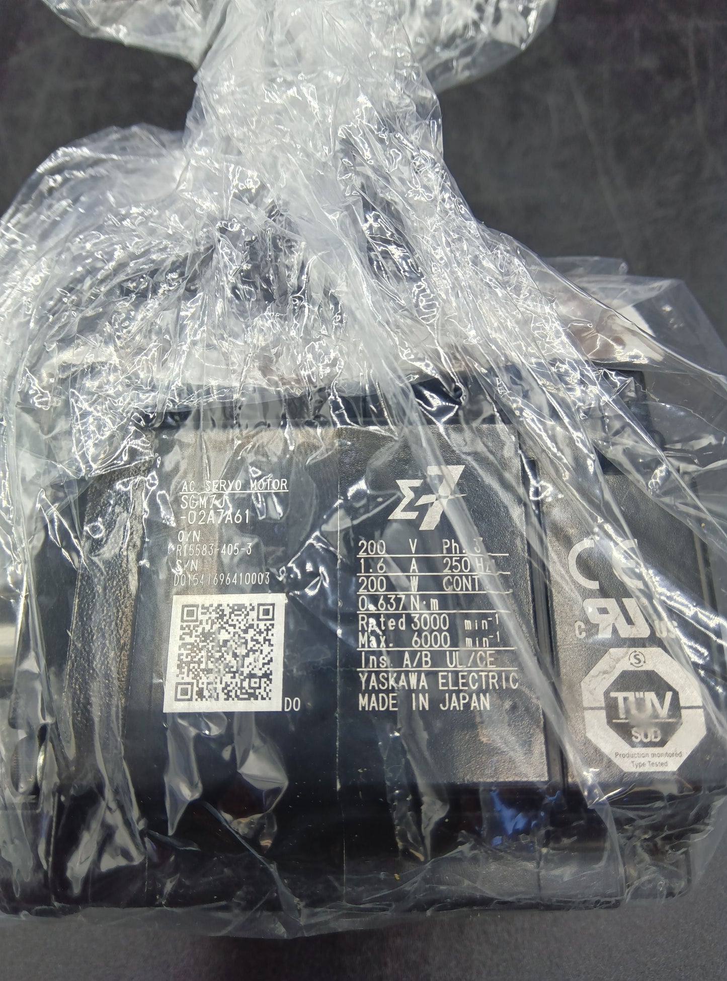 Yaskawa Electric SGM7J-02A7A61 Servo Motor/Pack