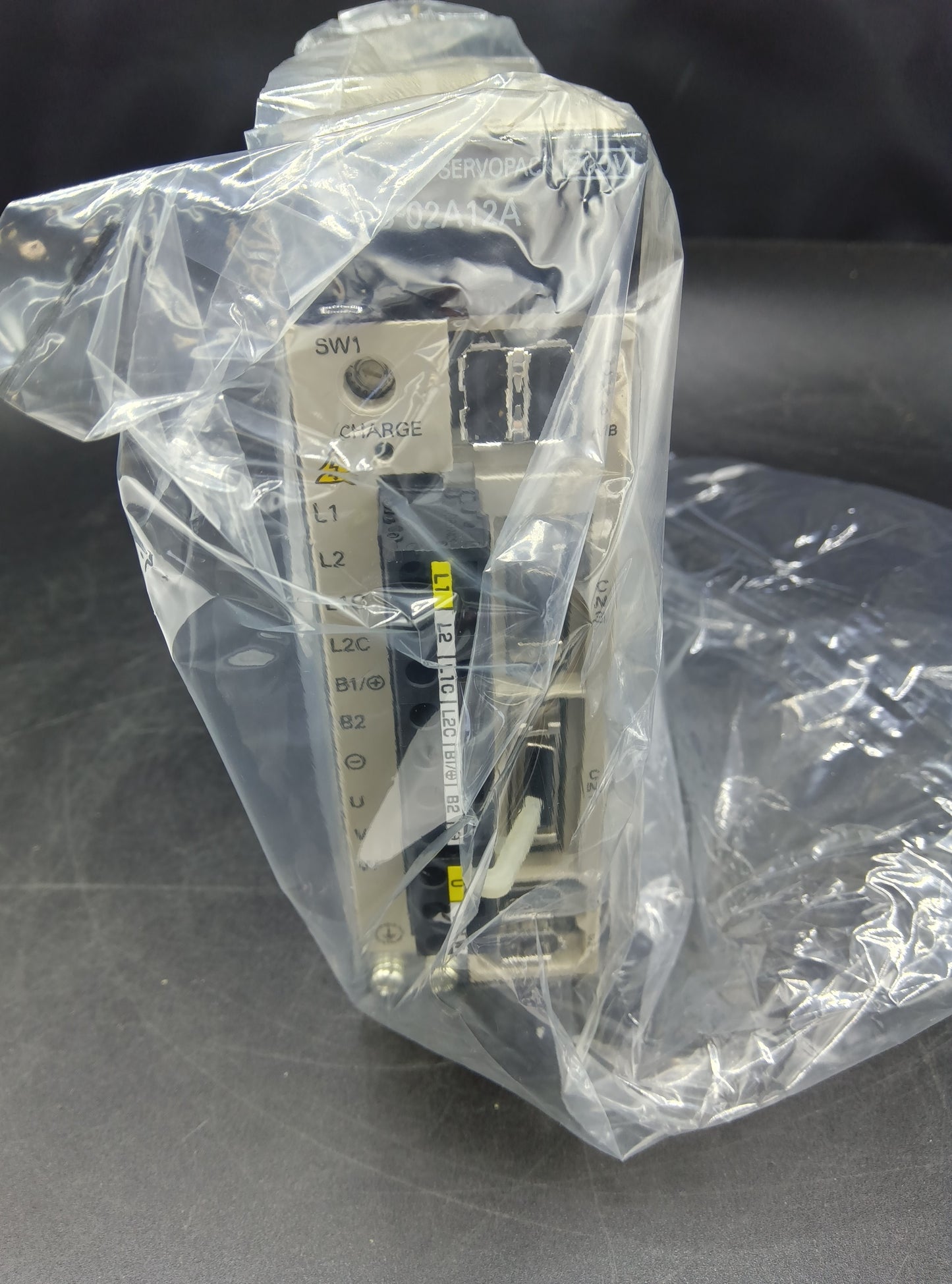 Yaskawa Electric SGDS-02A12A Servo Motor/Pack