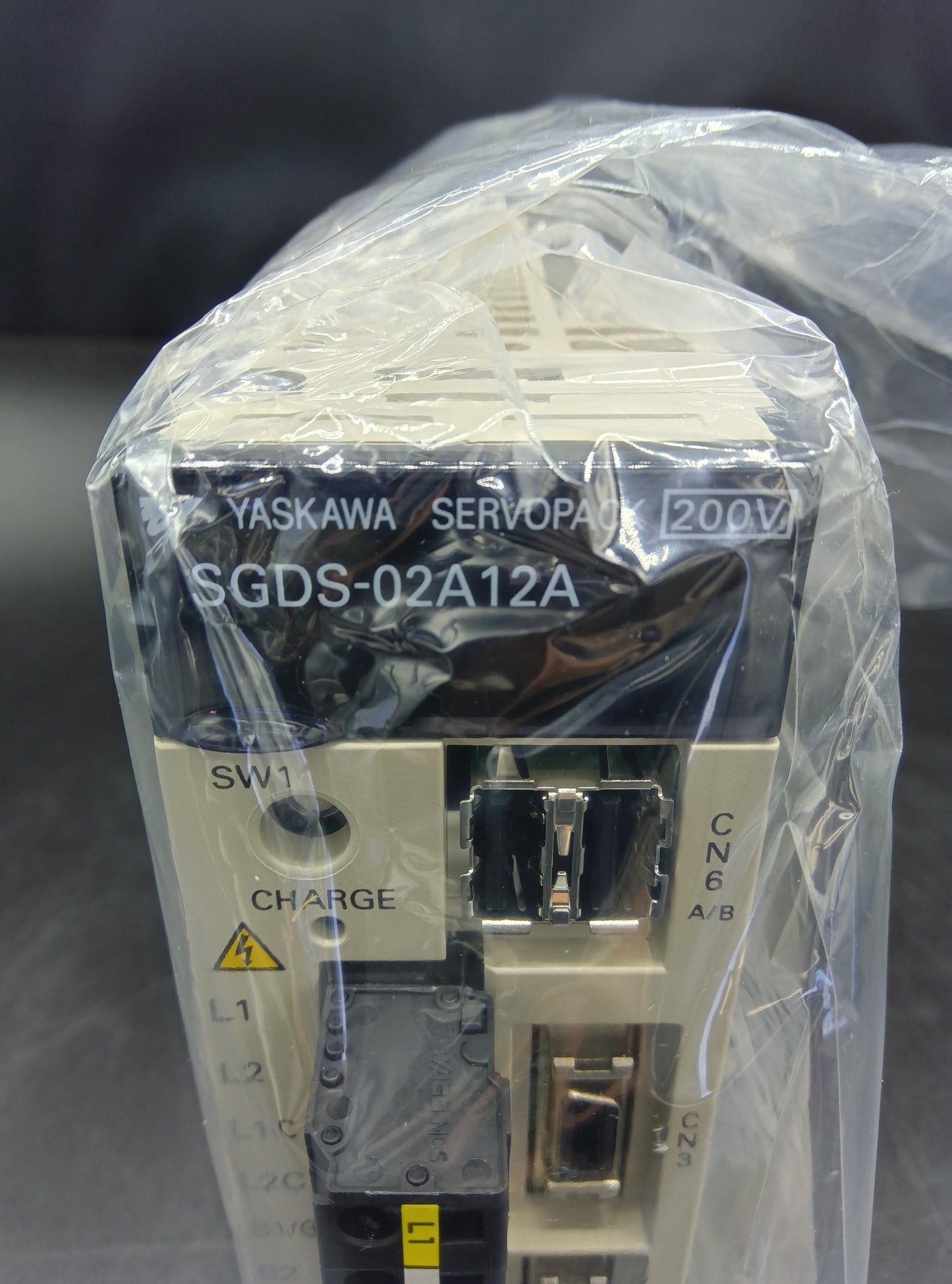 Yaskawa Electric SGDS-02A12A Servo Motor/Pack