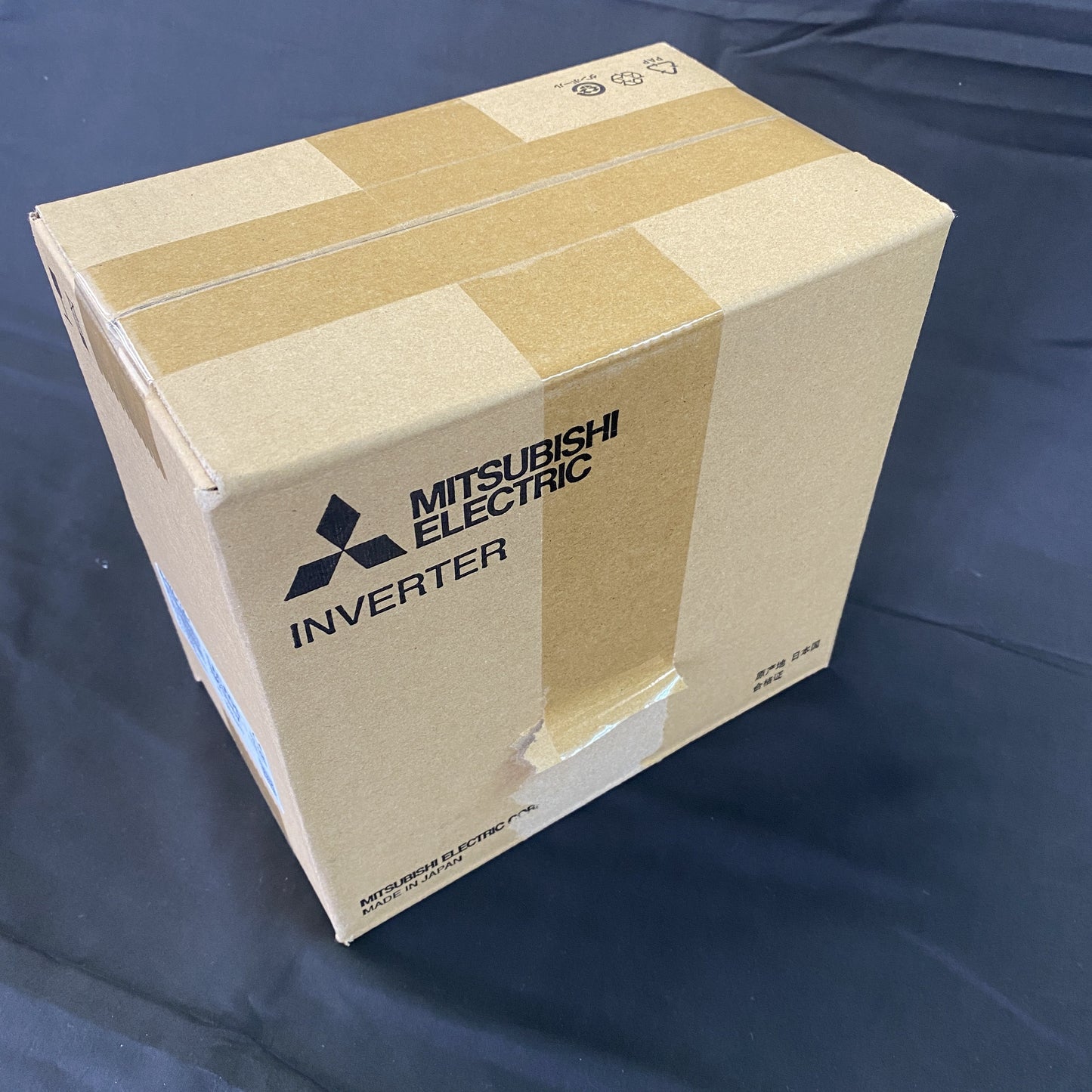 Mitsubishi Electric FR-E820-2.2K-1 Inverter FREQROL-E800 series