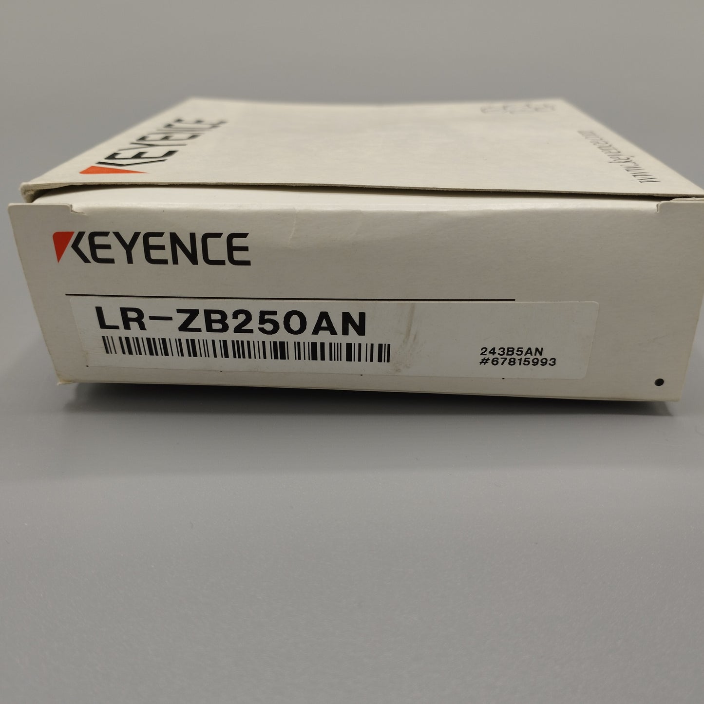 KEYENCE LR-ZB250AN Sensor