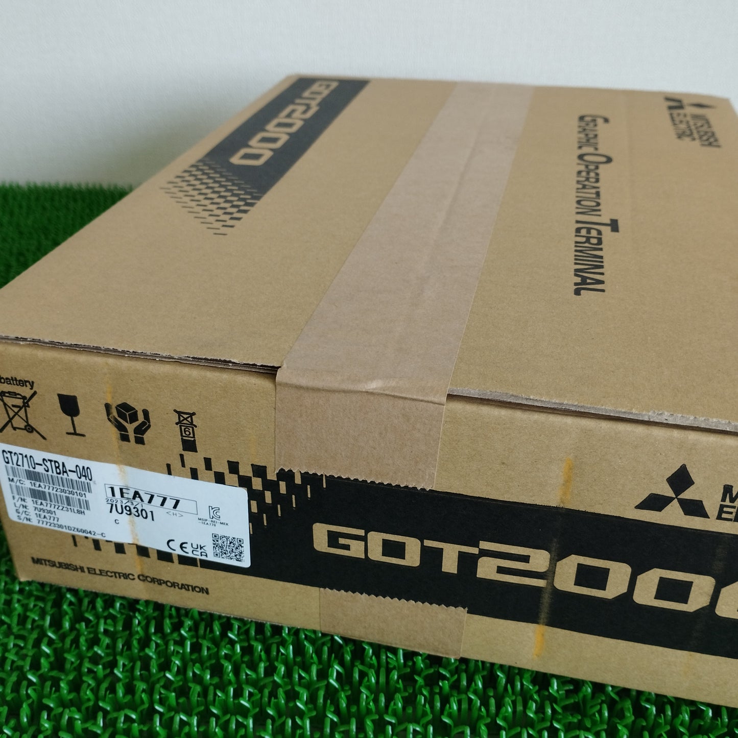 三菱電機 GT2710-STBA-040 タッチパネル GOT2000シリーズ GT27モデル