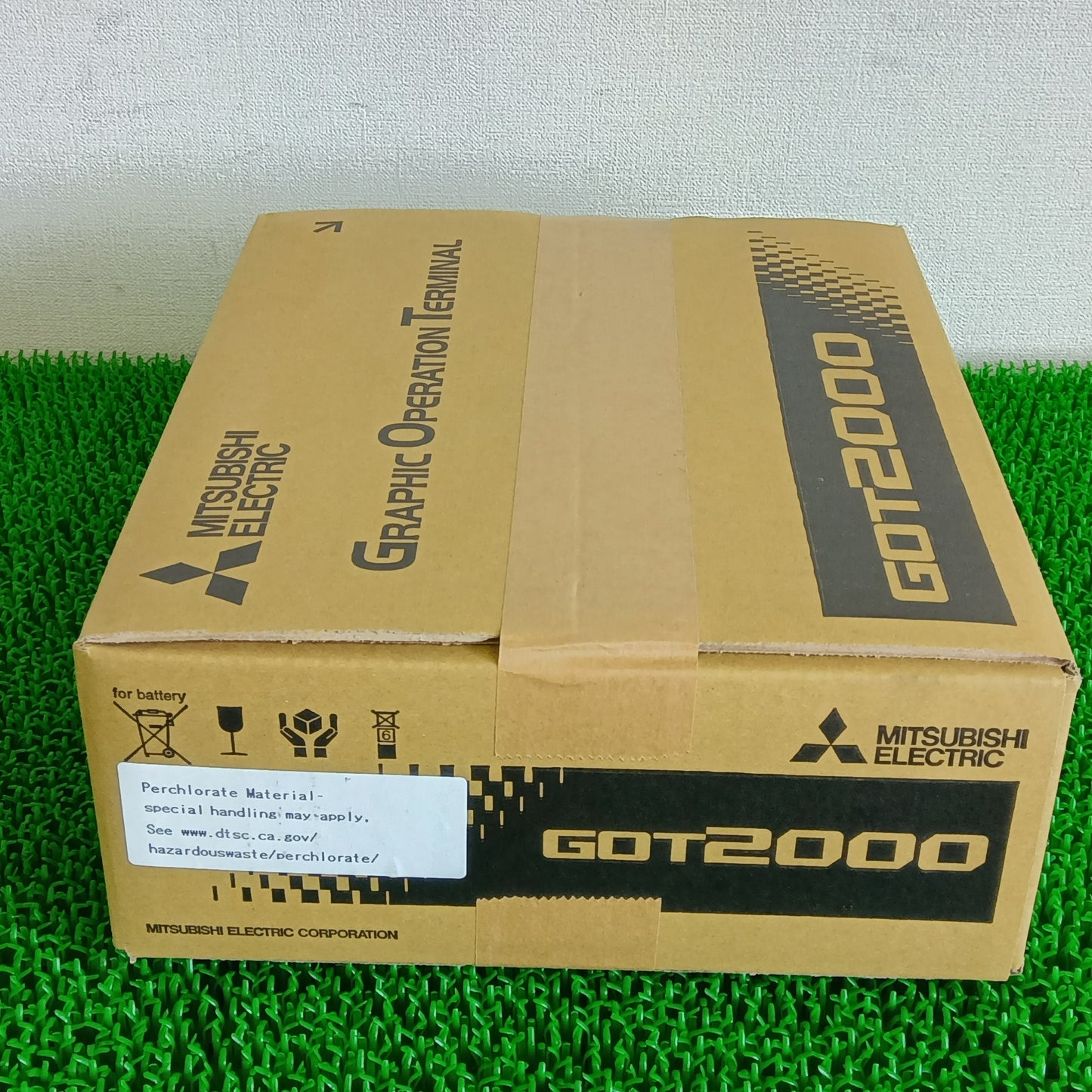 三菱電機 GT2708-VTBA GOT本体