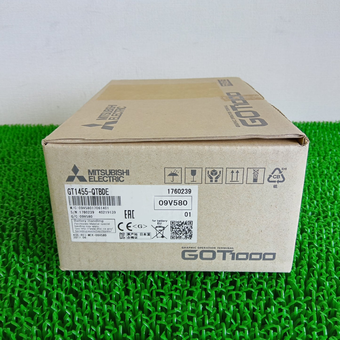 【c767】三菱電機 GT1455-QTBDE GOT本体 5.7型 グラフィックオペレーション 開封済み 保管品