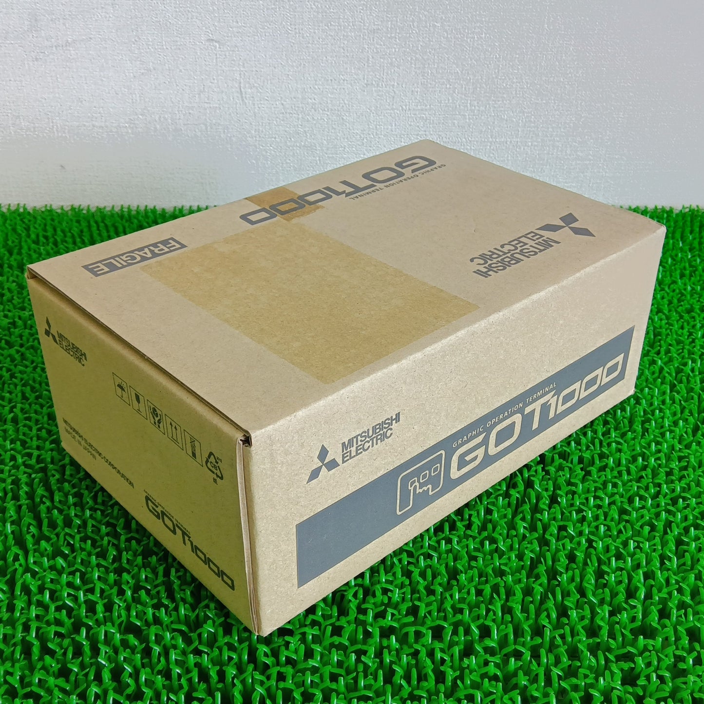 【c767】三菱電機 GT1455-QTBDE GOT本体 5.7型 グラフィックオペレーション 開封済み 保管品