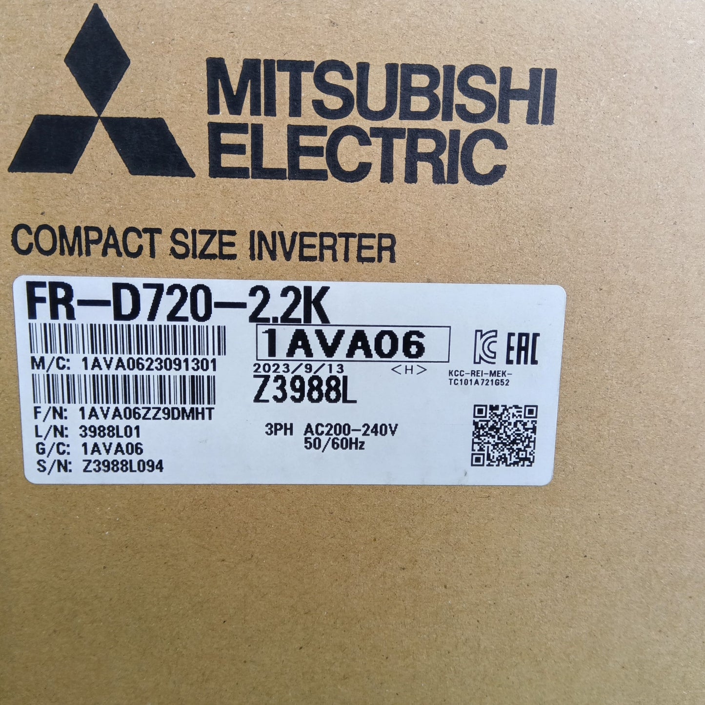 三菱電機 FR-D720-2.2K インバータ FREQROL-D700シリーズ