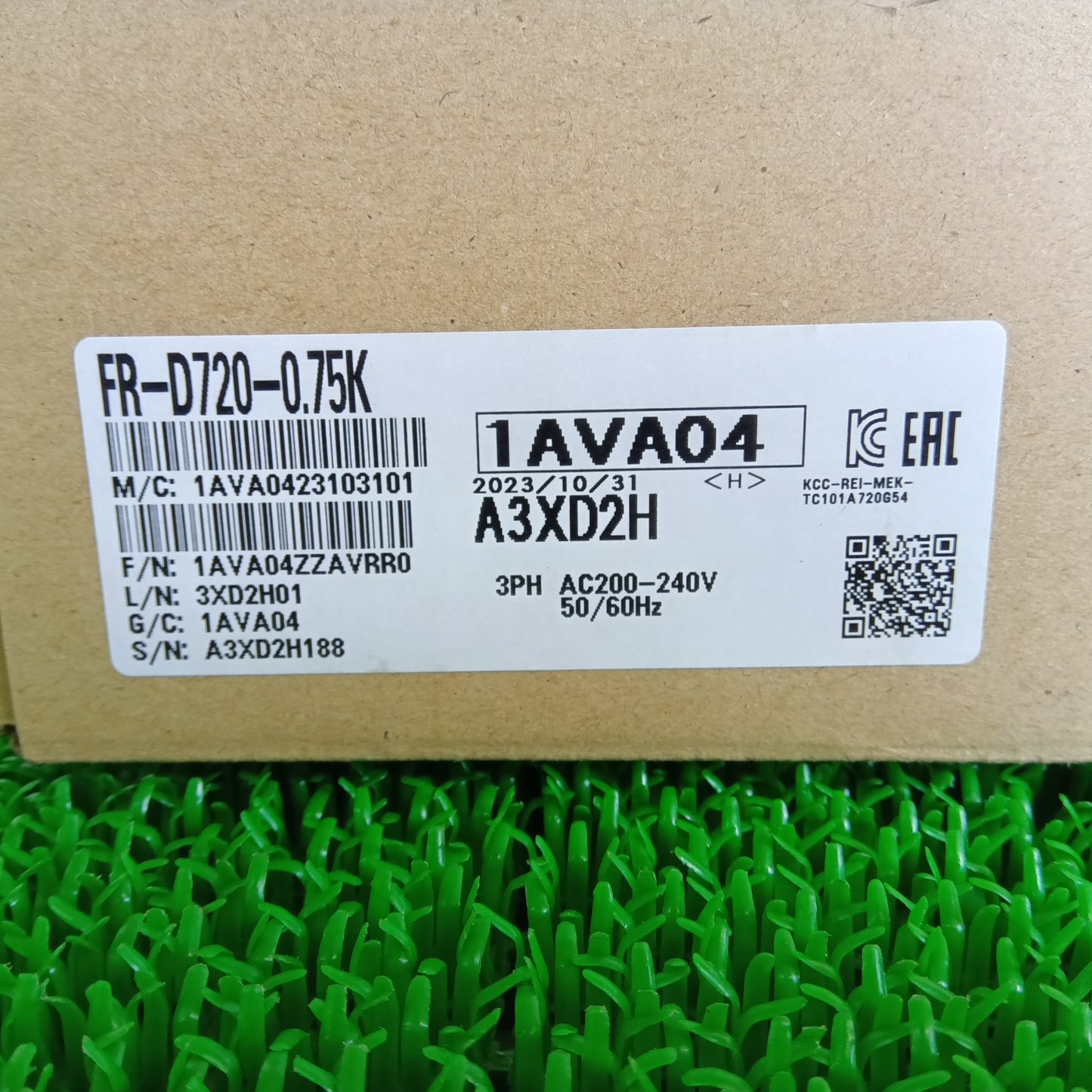 三菱電機 FR-D720-0.75K インバータ FREQROL-D700シリーズ