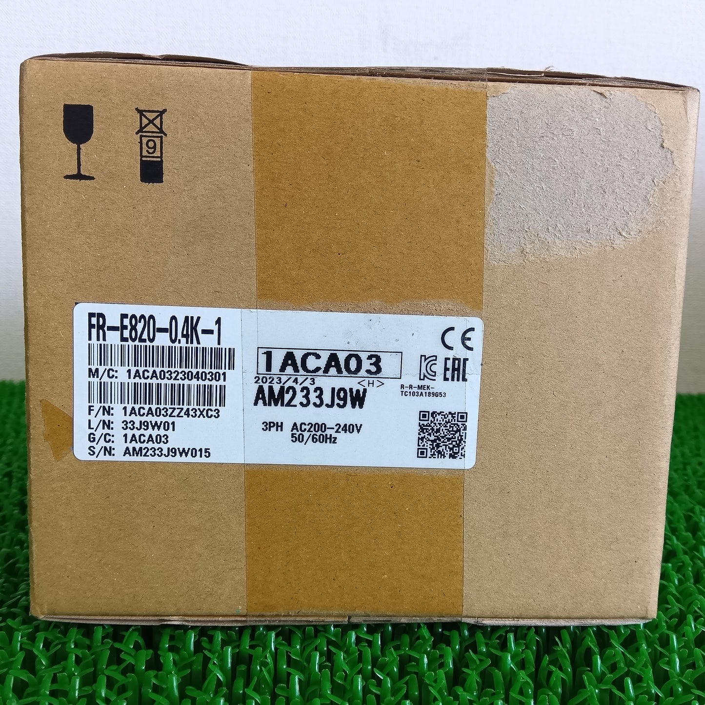 三菱電機 FR-E820-0.4K-1 インバータ FREQROL-E800シリーズ