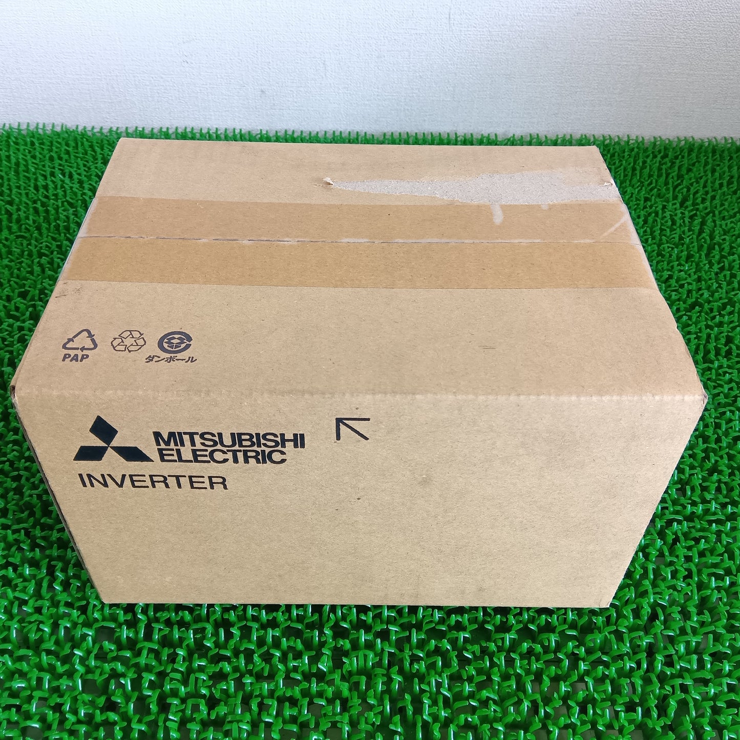 三菱電機 FR-E820-0.4K-1 インバータ FREQROL-E800シリーズ