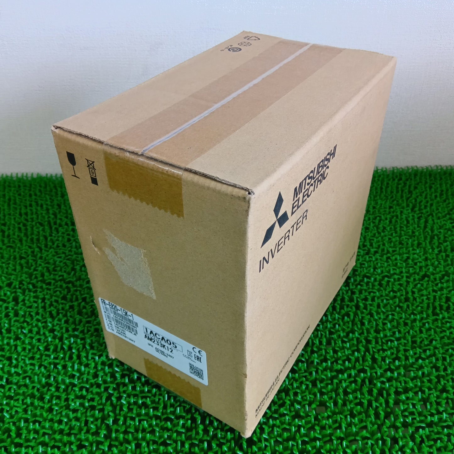 三菱電機 FR-E820-1.5K-1 インバータ FREQROL-E800シリーズ | 八雲機械工具