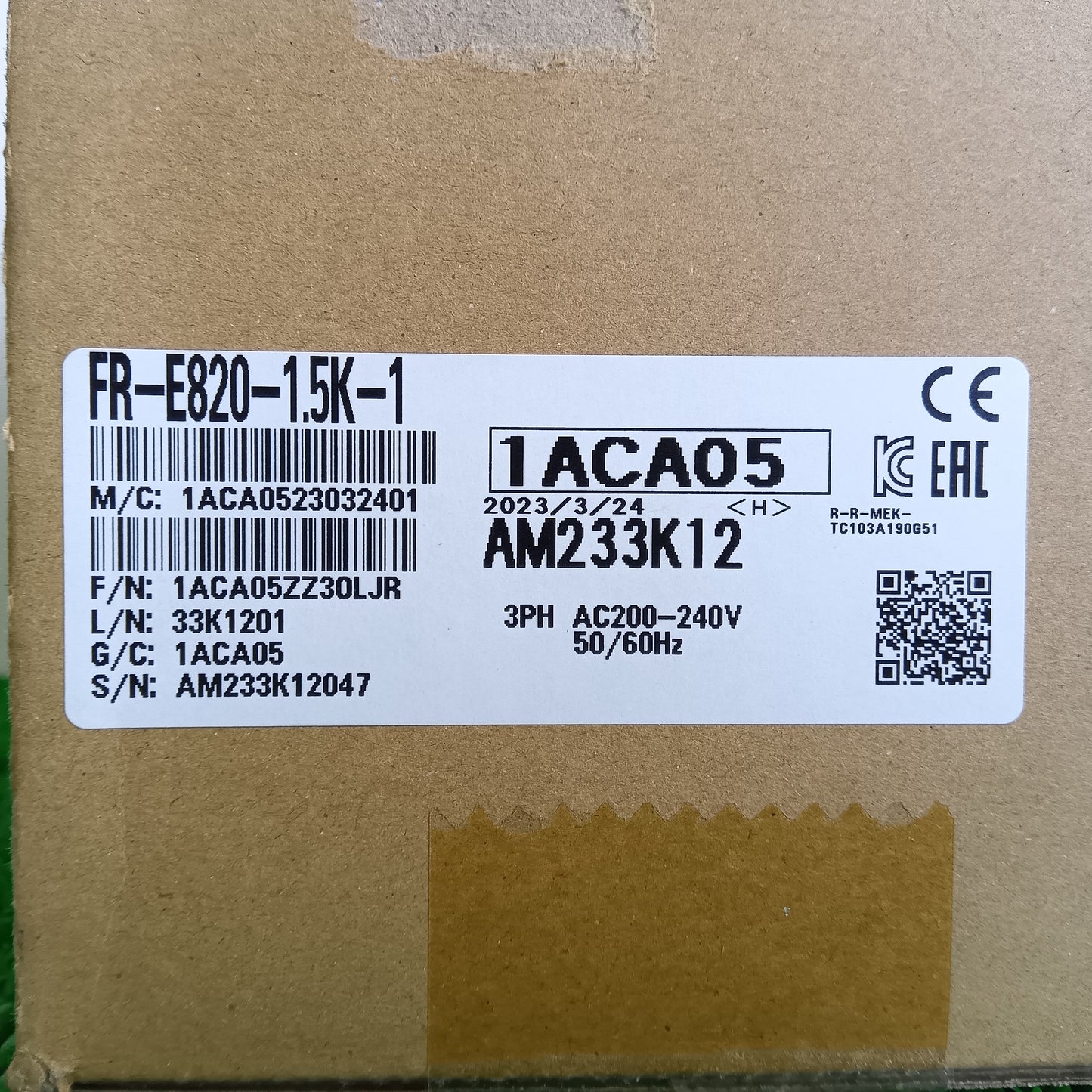 三菱電機 FR-E820-1.5K-1 インバータ FREQROL-E800シリーズ