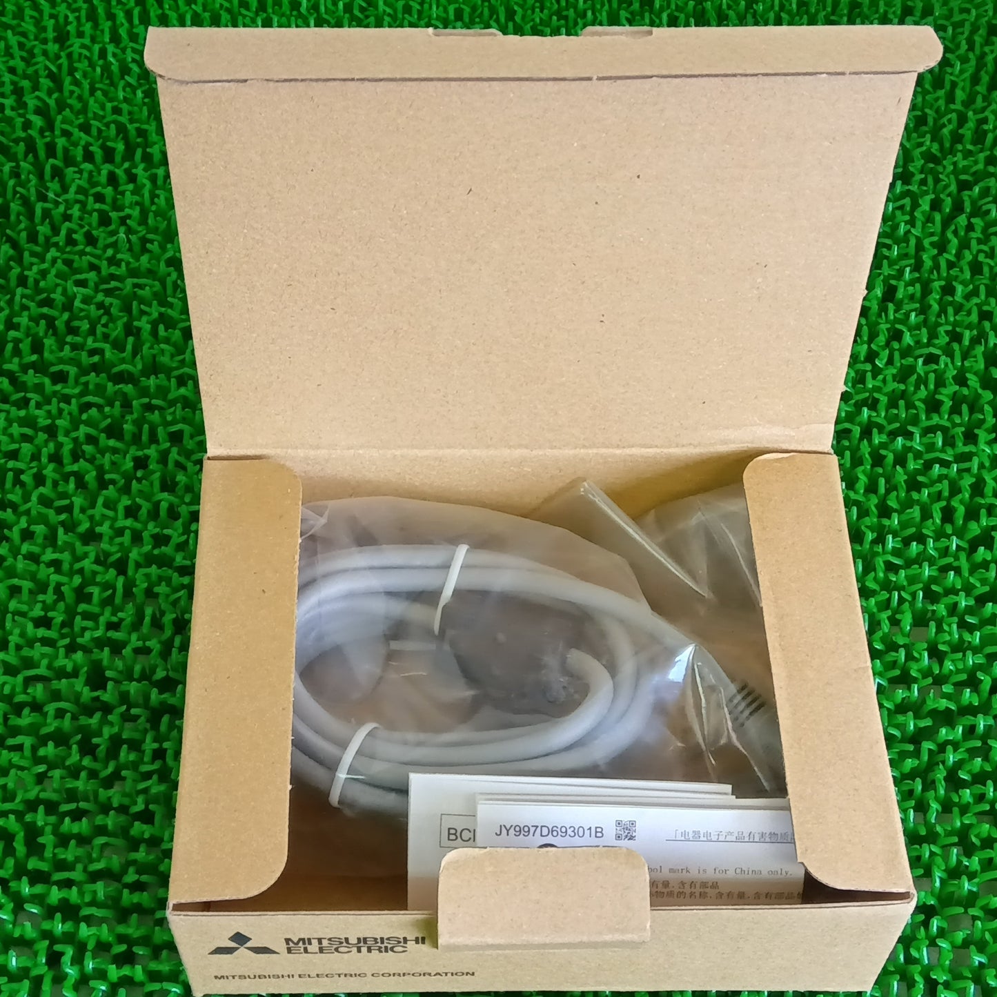 三菱電機 GT-1-C30R4-8P GOT接続用ケーブル (※)