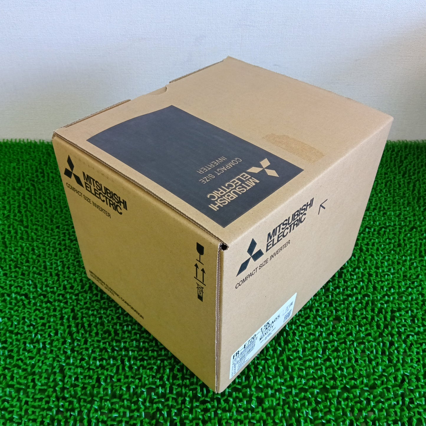 三菱電機 FR-E720-1.5K インバータ FREQROL-E700シリーズ