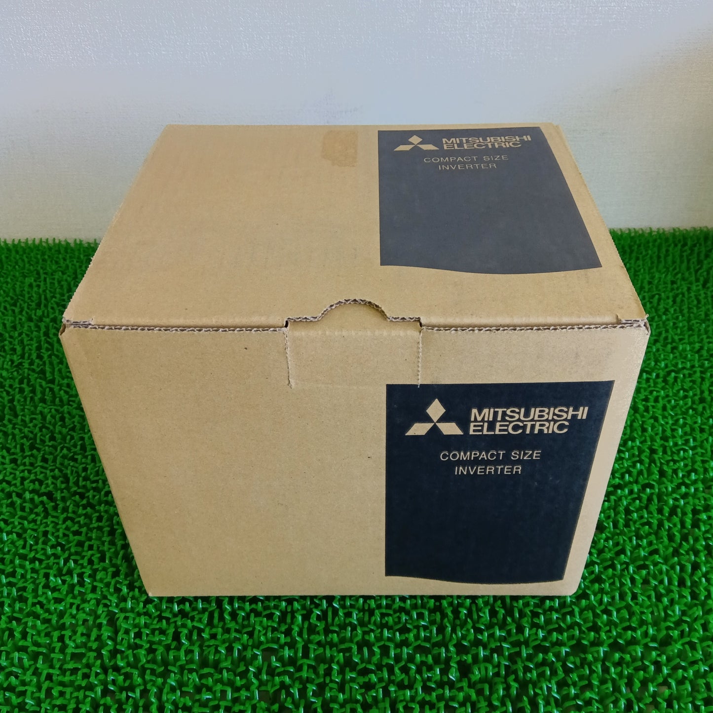 三菱電機 FR-E720-1.5K インバータ FREQROL-E700シリーズ