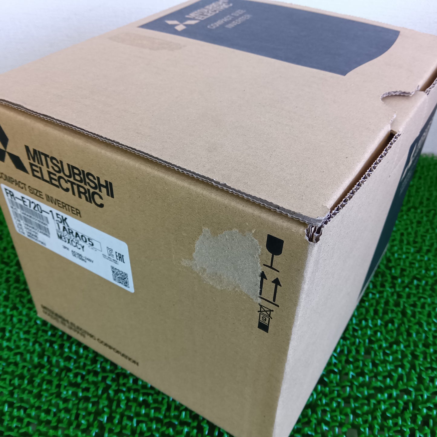 三菱電機 FR-E720-1.5K インバータ FREQROL-E700シリーズ