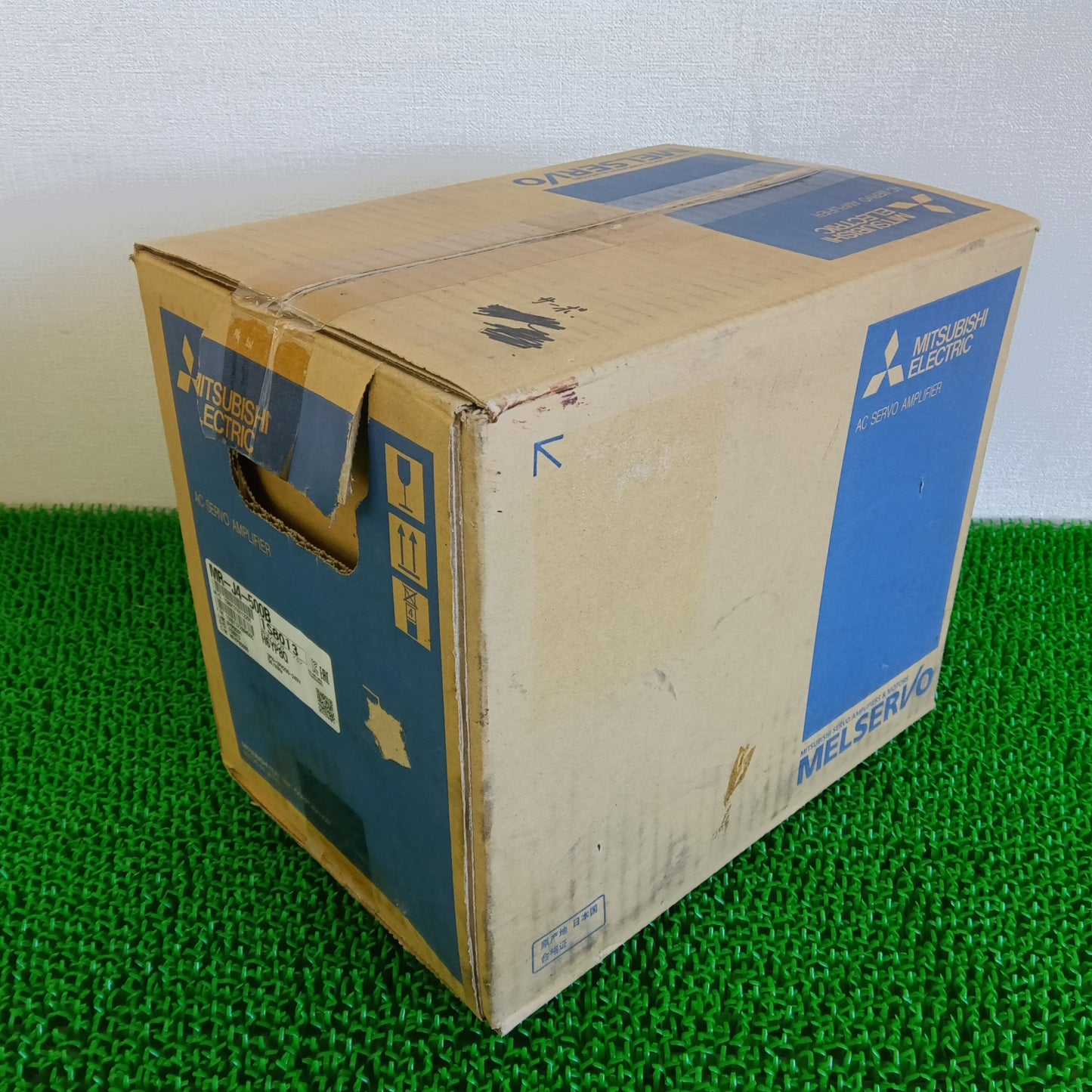 三菱電機 MR-J4-500B サーボアンプ 保管汚れあり