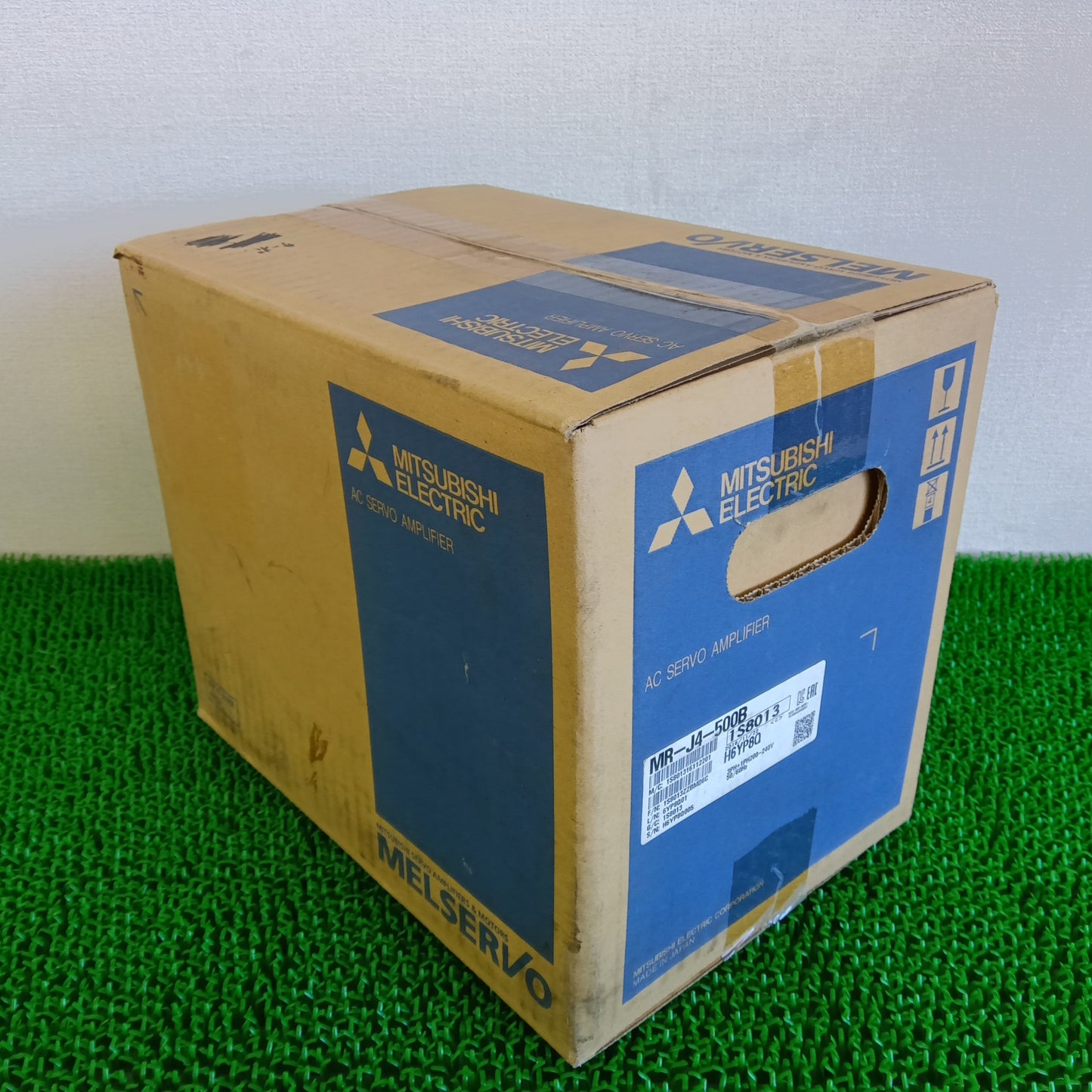 三菱電機 MR-J4-500B サーボアンプ 保管汚れあり