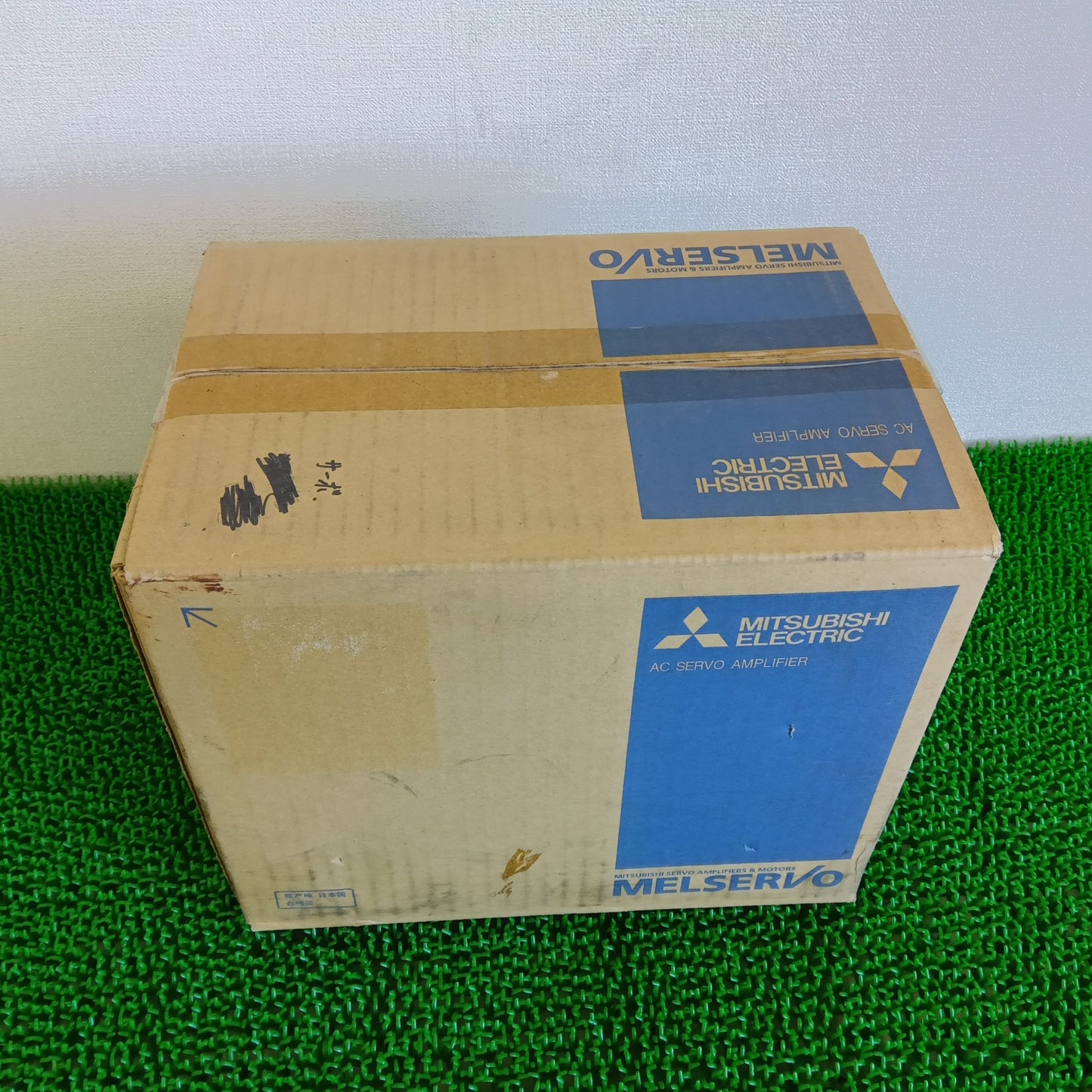 三菱電機 MR-J4-500B サーボアンプ 保管汚れあり