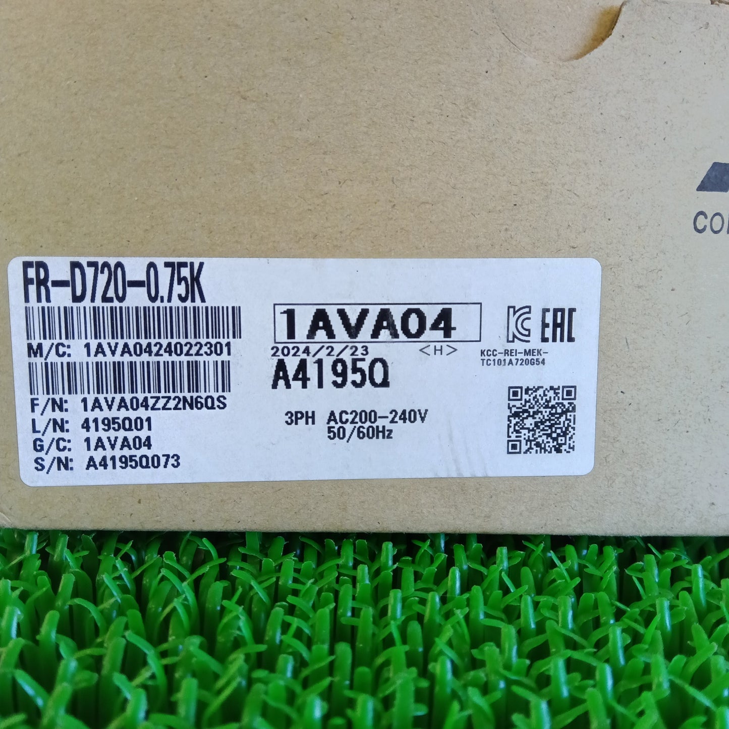 三菱電機 FR-D720-0.75K インバーター 保管汚れあり
