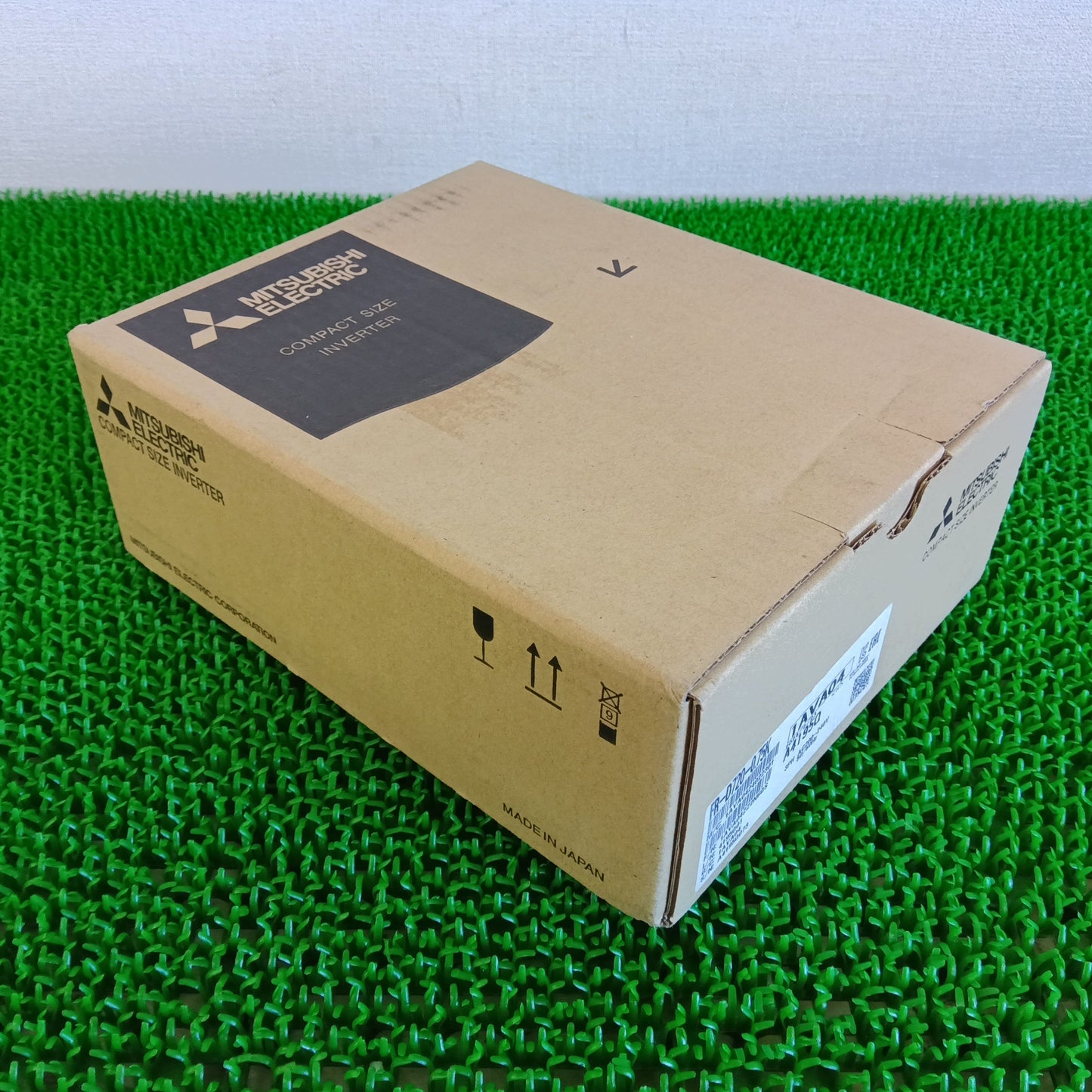 三菱電機 FR-D720-0.75K インバーター 保管汚れあり