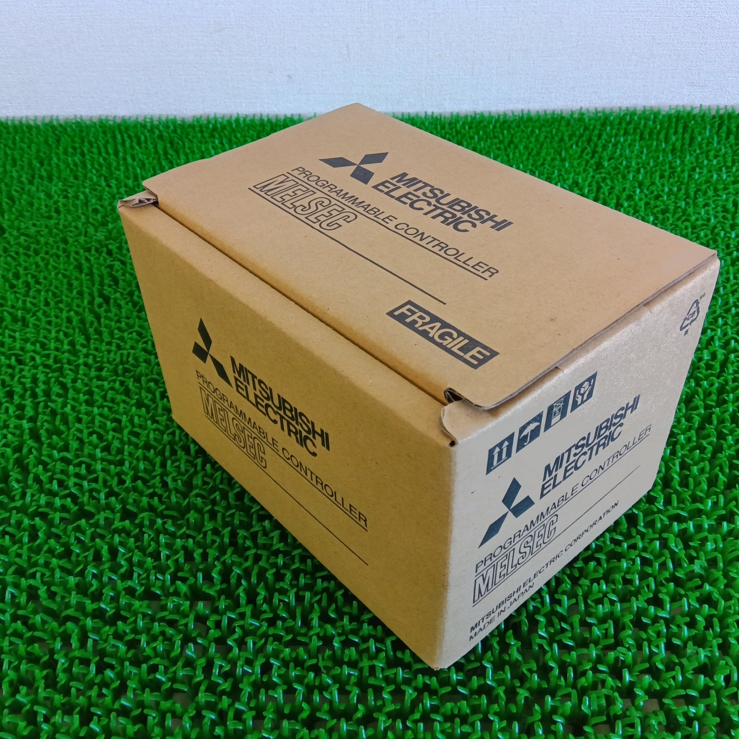 三菱電機 FX3U-32MT/ESS シーケンサー 保管品