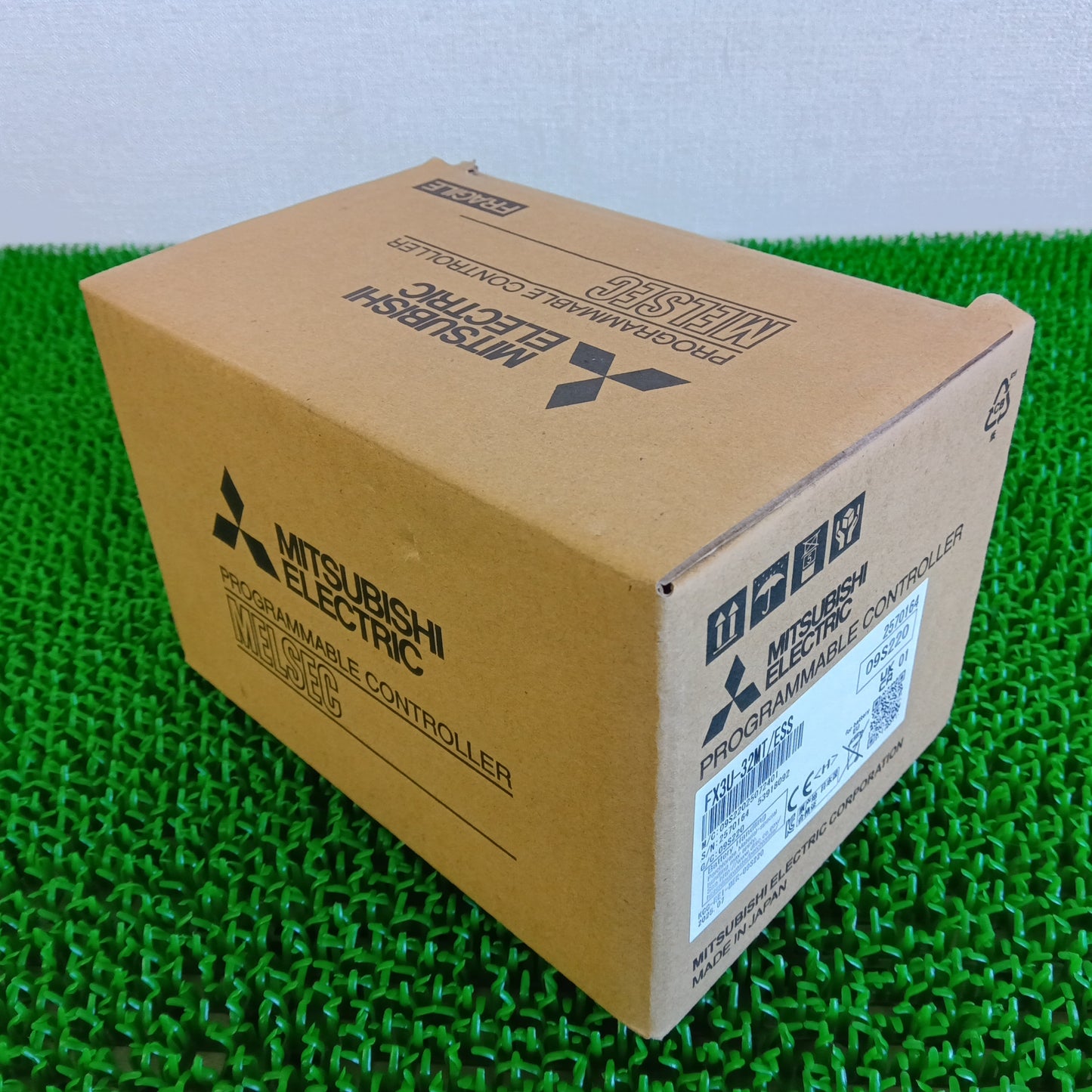 三菱電機 FX3U-32MT/ESS シーケンサー 保管品