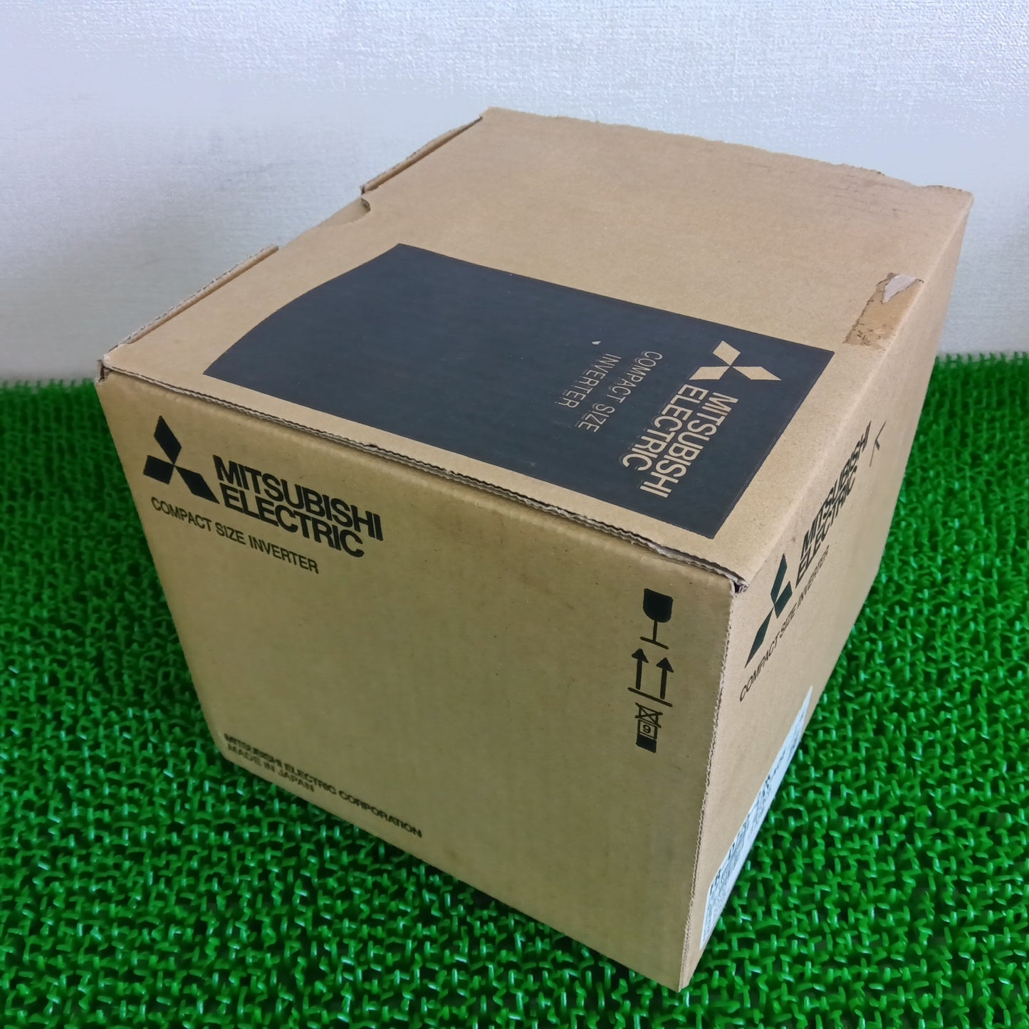 三菱電機 FR-D720-2.2K インバータ 開封済未使用