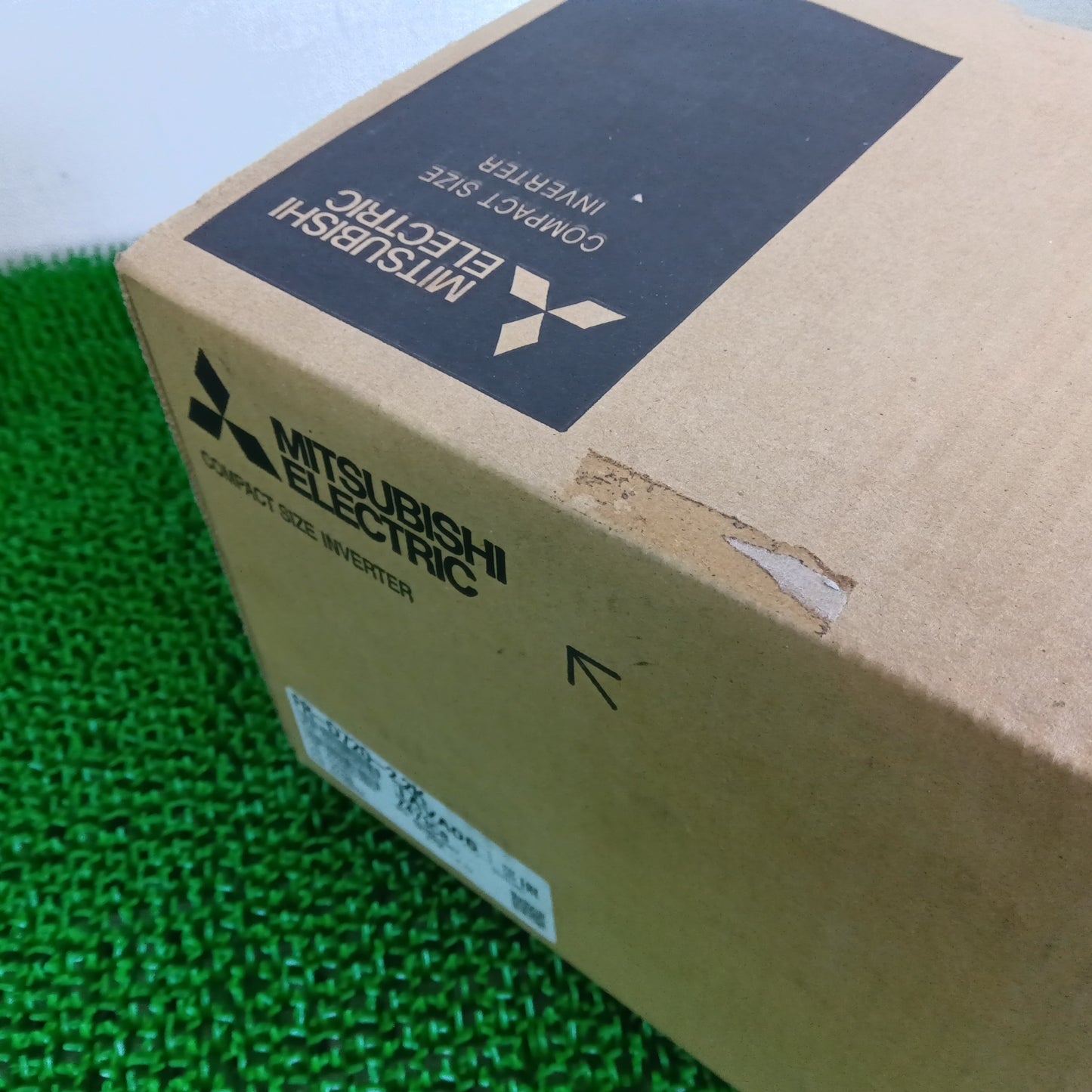 三菱電機 FR-D720-2.2K インバータ 開封済未使用