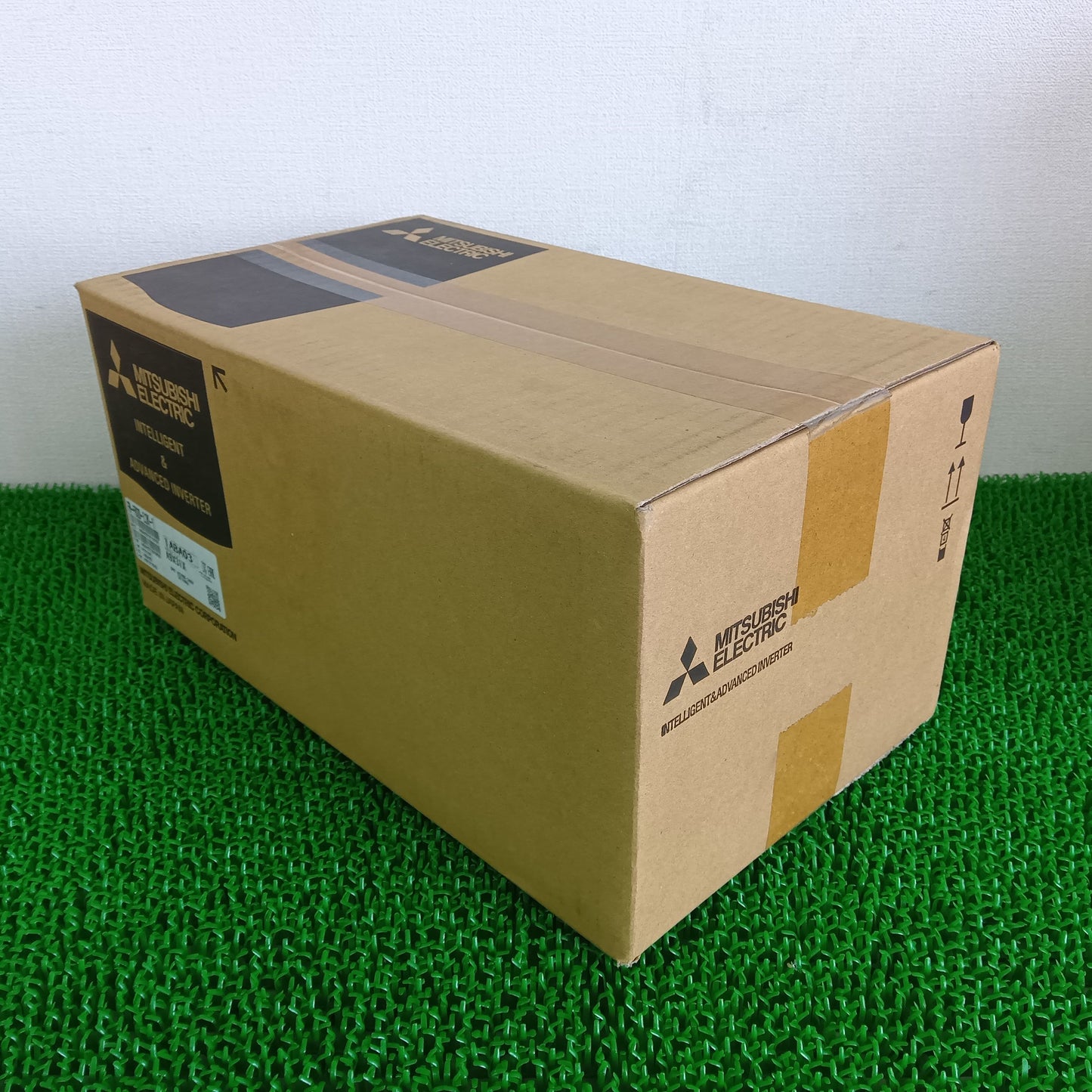 三菱電機 FR-F820-2.2K-1 インバーター