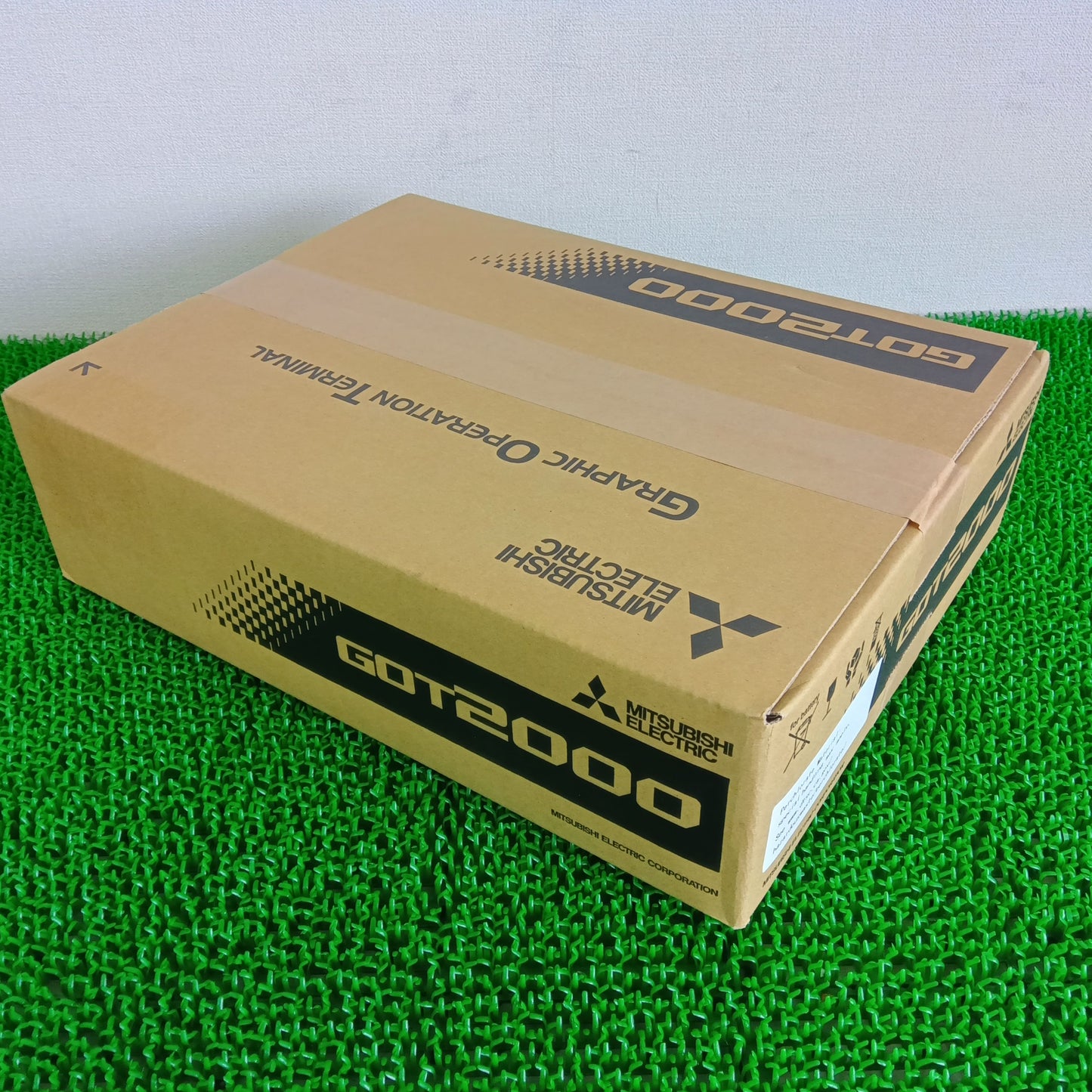 三菱電機 GT2510-VTBA-040 タッチパネル 未使用新品