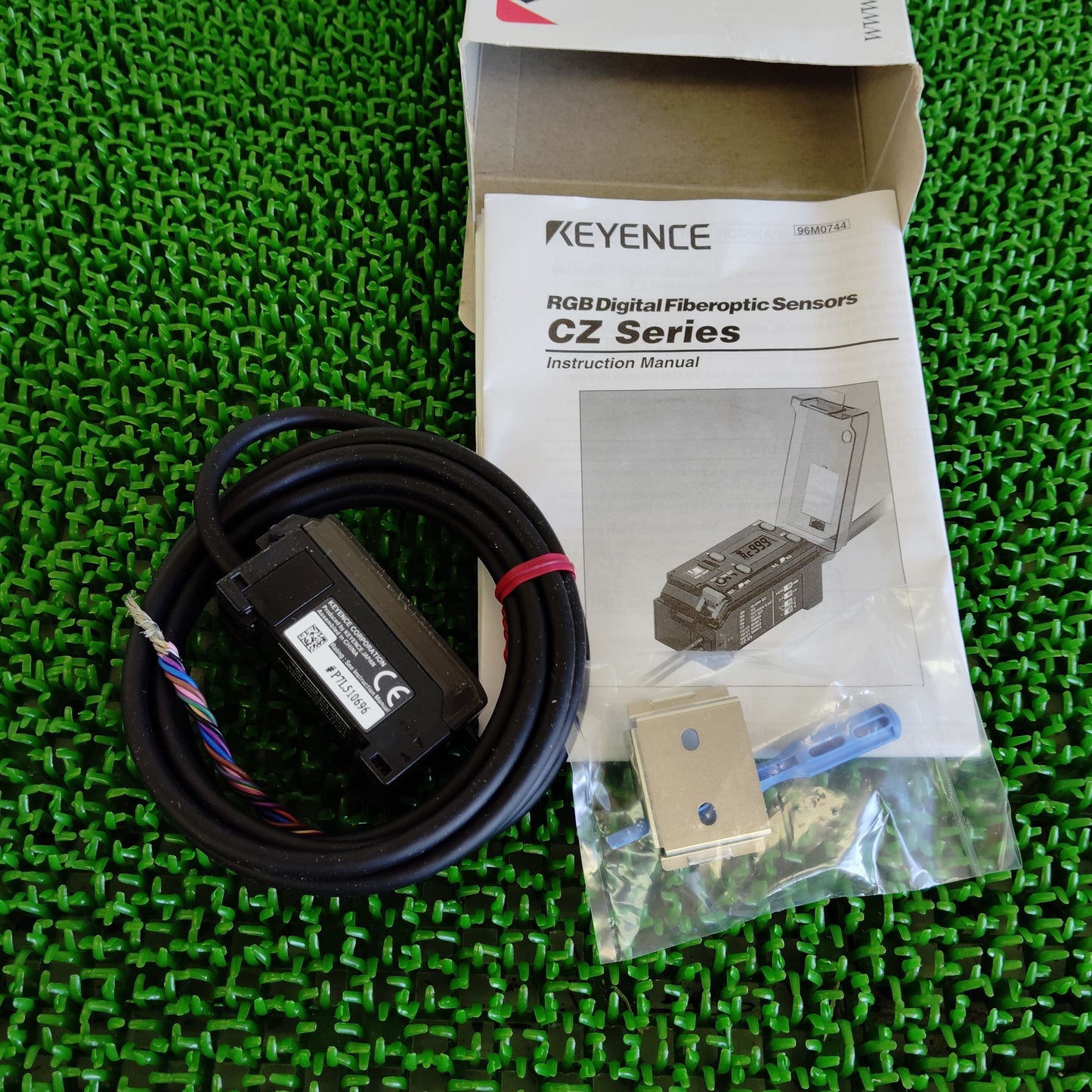 キーエンス CZ-V1 RGBデジタル判別センサ