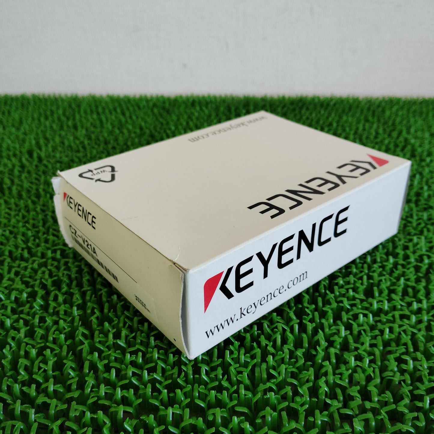 キーエンス CZ-V21A RGBデジタル判別センサ 外箱文字記入