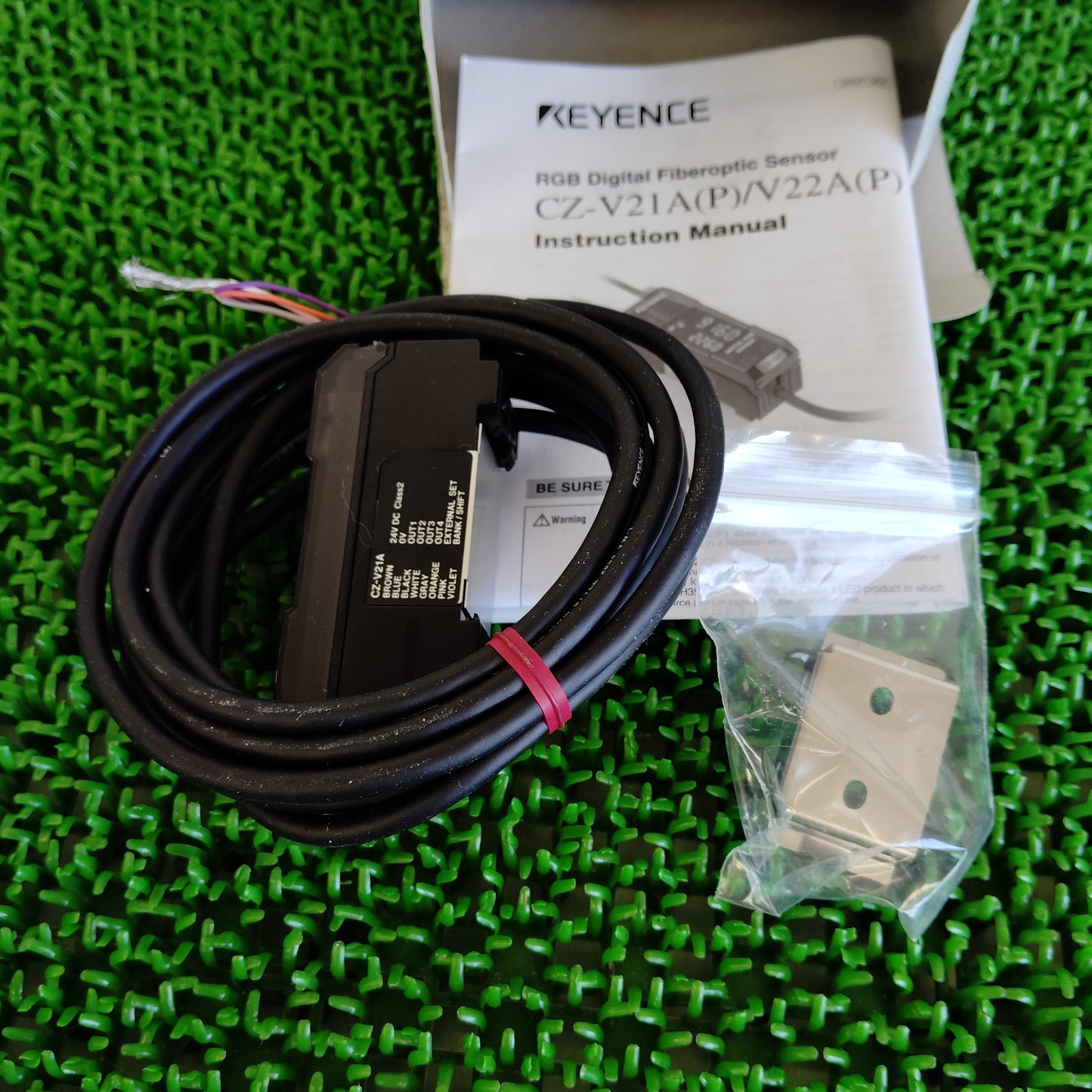 キーエンス CZ-V21A RGBデジタル判別センサ 外箱文字記入