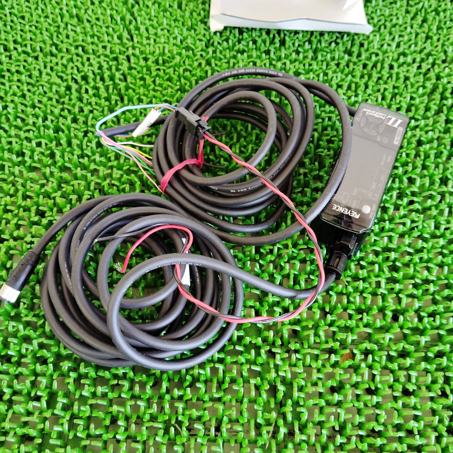 キーエンス IL-1000 レーザセンサ