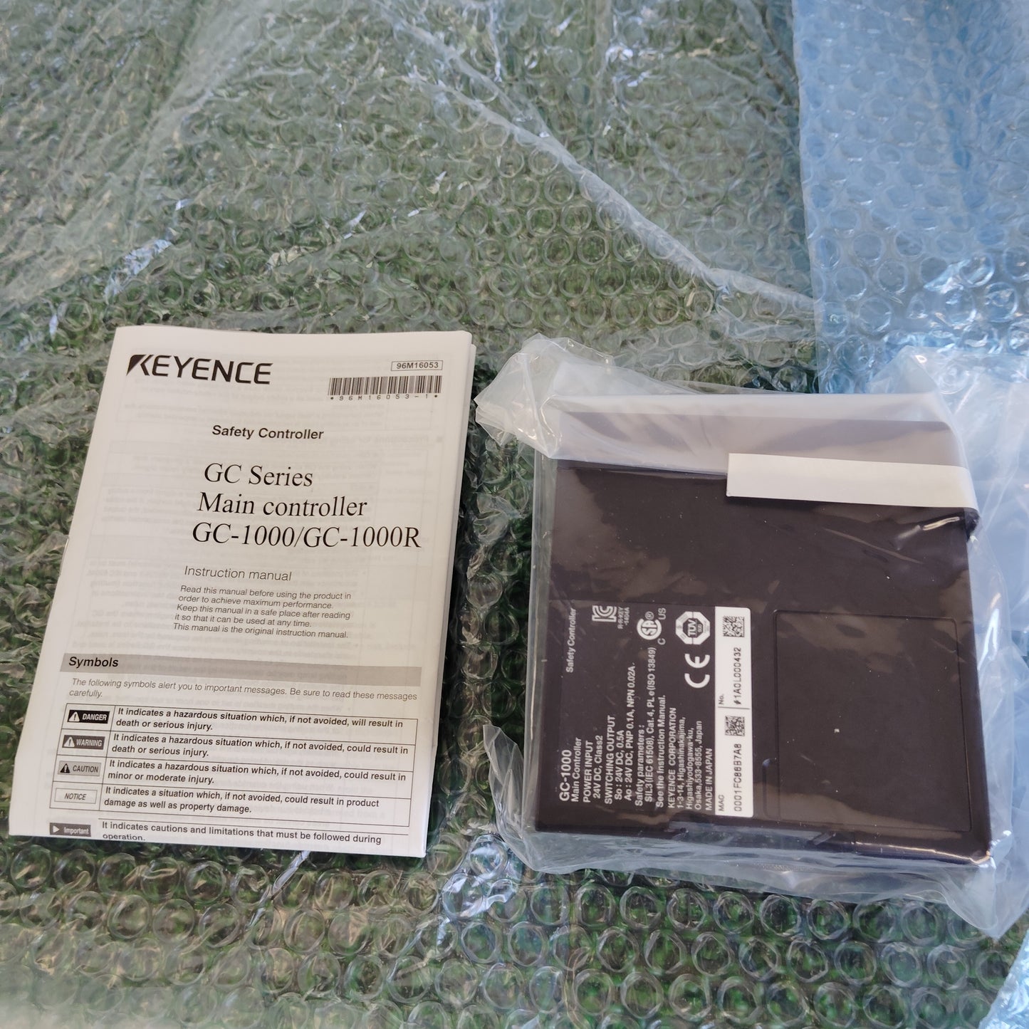 キーエンス GC-1000 セーフティコントローラ 外箱文字記入あり