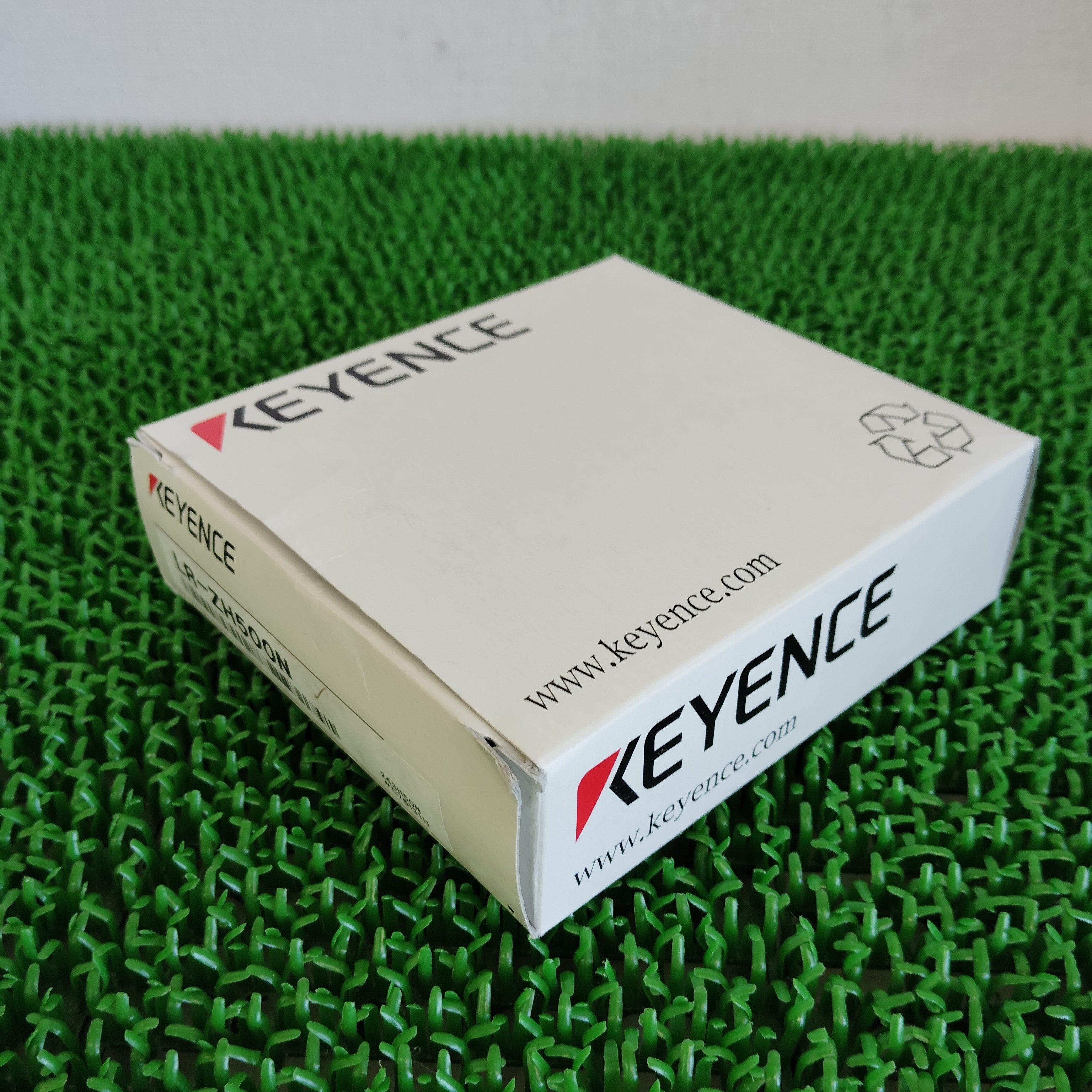 LR-ZH500N KEYENCE キーエンス アンプ内蔵型CMOSレーザセンサ | 公式 