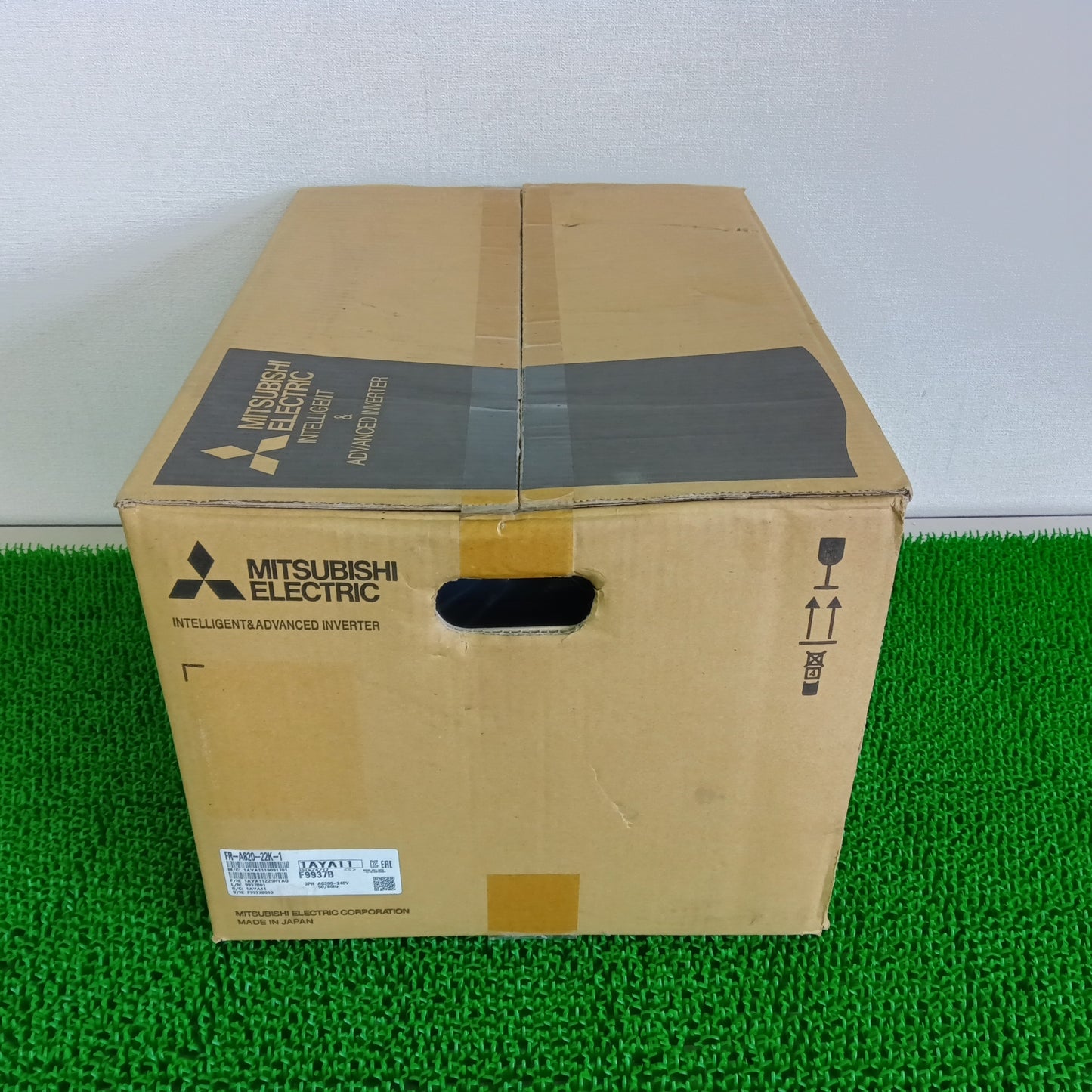 三菱電機 FR-A820-22K-1 インバーター 開封済未使用