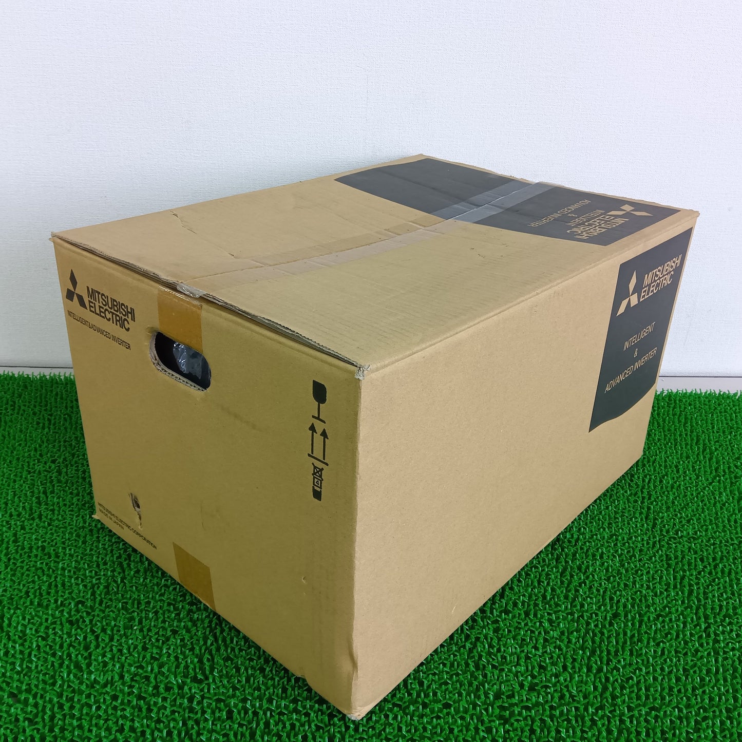 三菱電機 FR-A820-22K-1 インバーター 開封済未使用