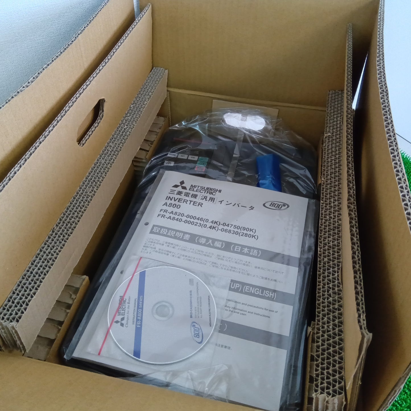 三菱電機 FR-A820-22K-1 インバーター 開封済未使用