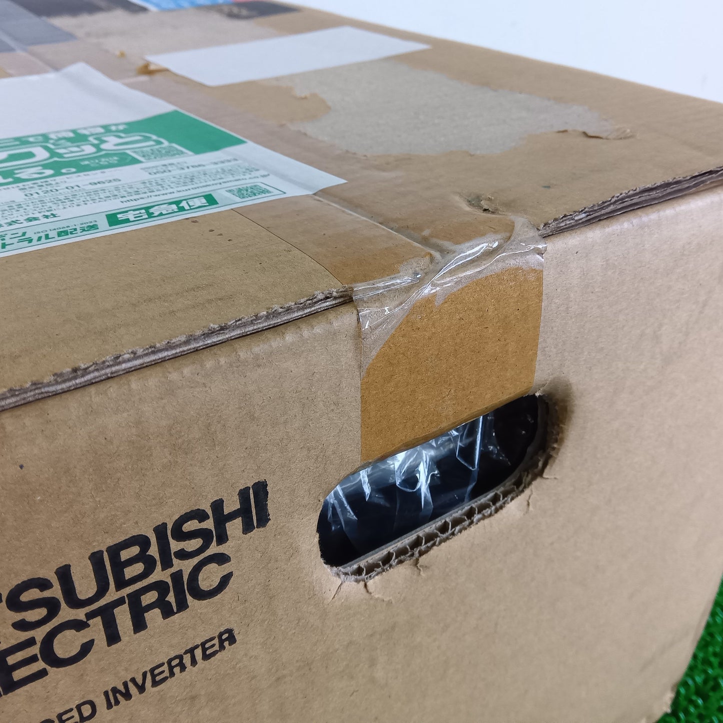 三菱電機 FR-A820-22K-1 インバーター 箱汚れあり