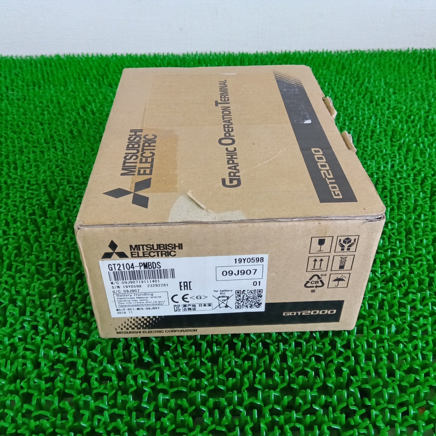 三菱電機 GT2104-PMBDS タッチパネル 内袋開封済未使用 箱汚れあり