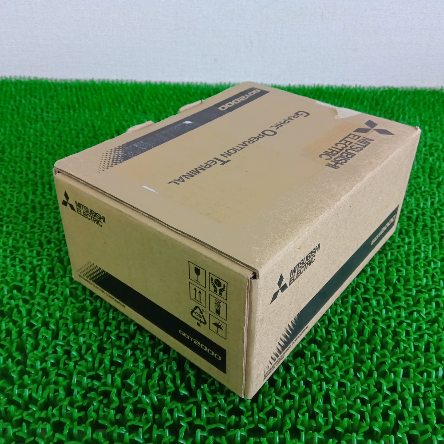 三菱電機 GT2104-PMBDS タッチパネル 内袋開封済未使用 箱汚れあり