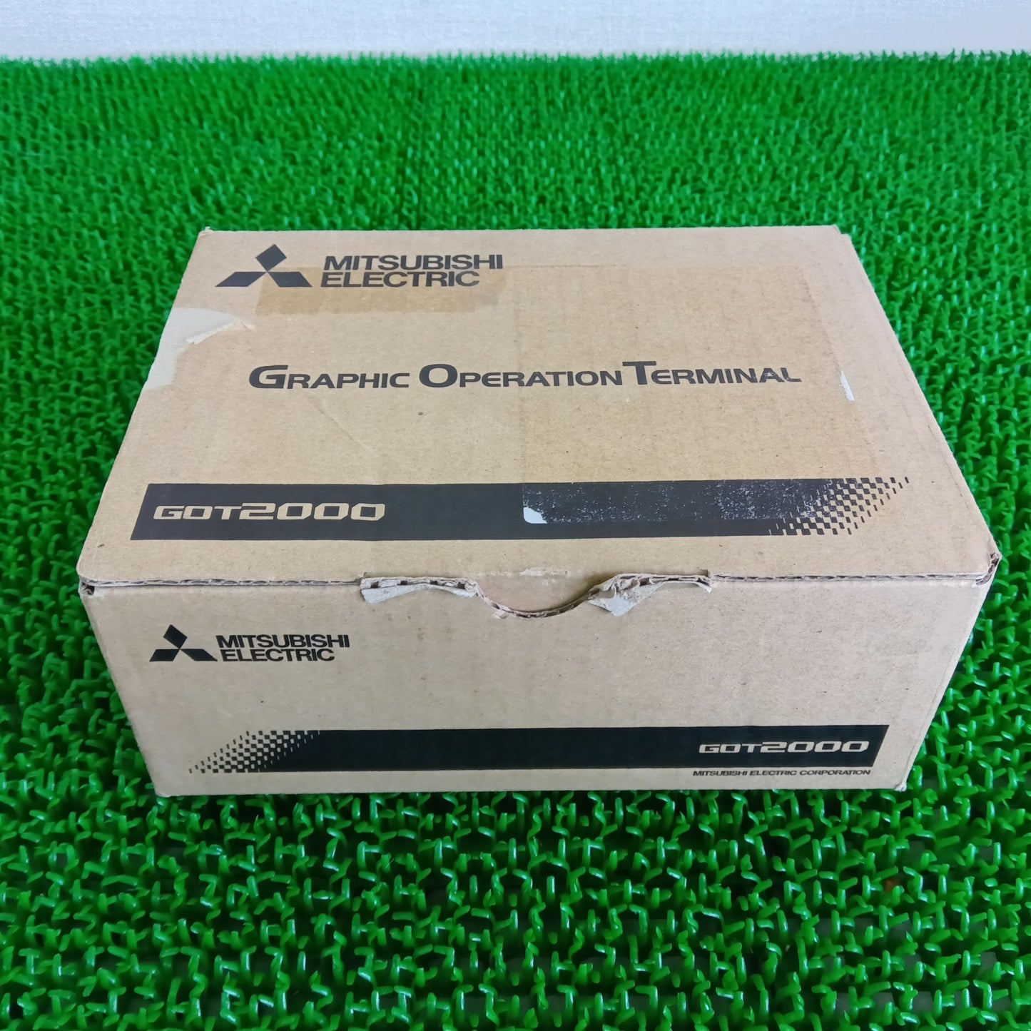 三菱電機 GT2104-PMBDS タッチパネル 内袋開封済未使用 箱汚れあり