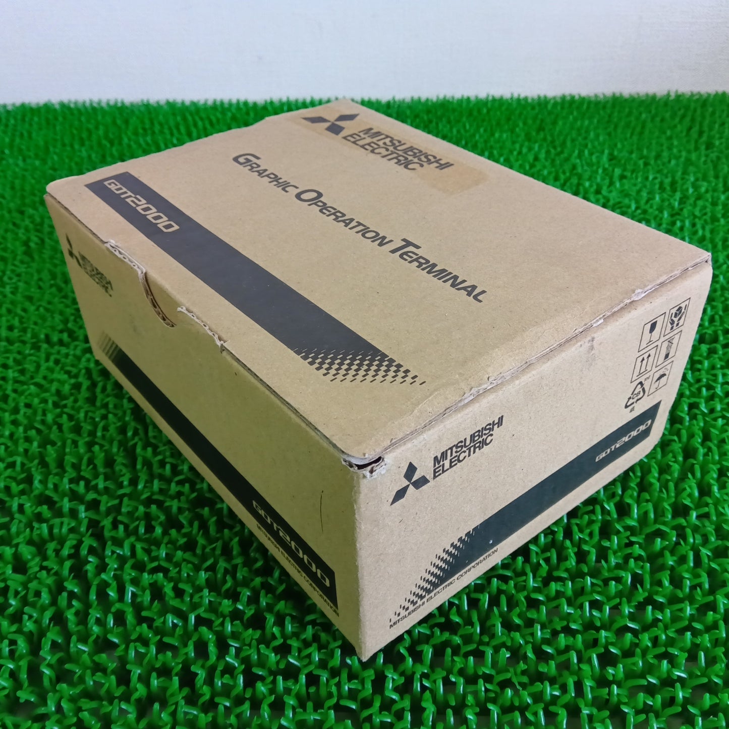 三菱電機 GT2104-RTBD タッチパネル