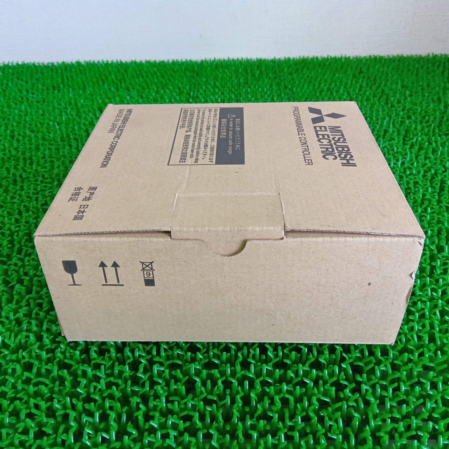 三菱電機 Q68DAIN シーケンサー 箱汚れあり